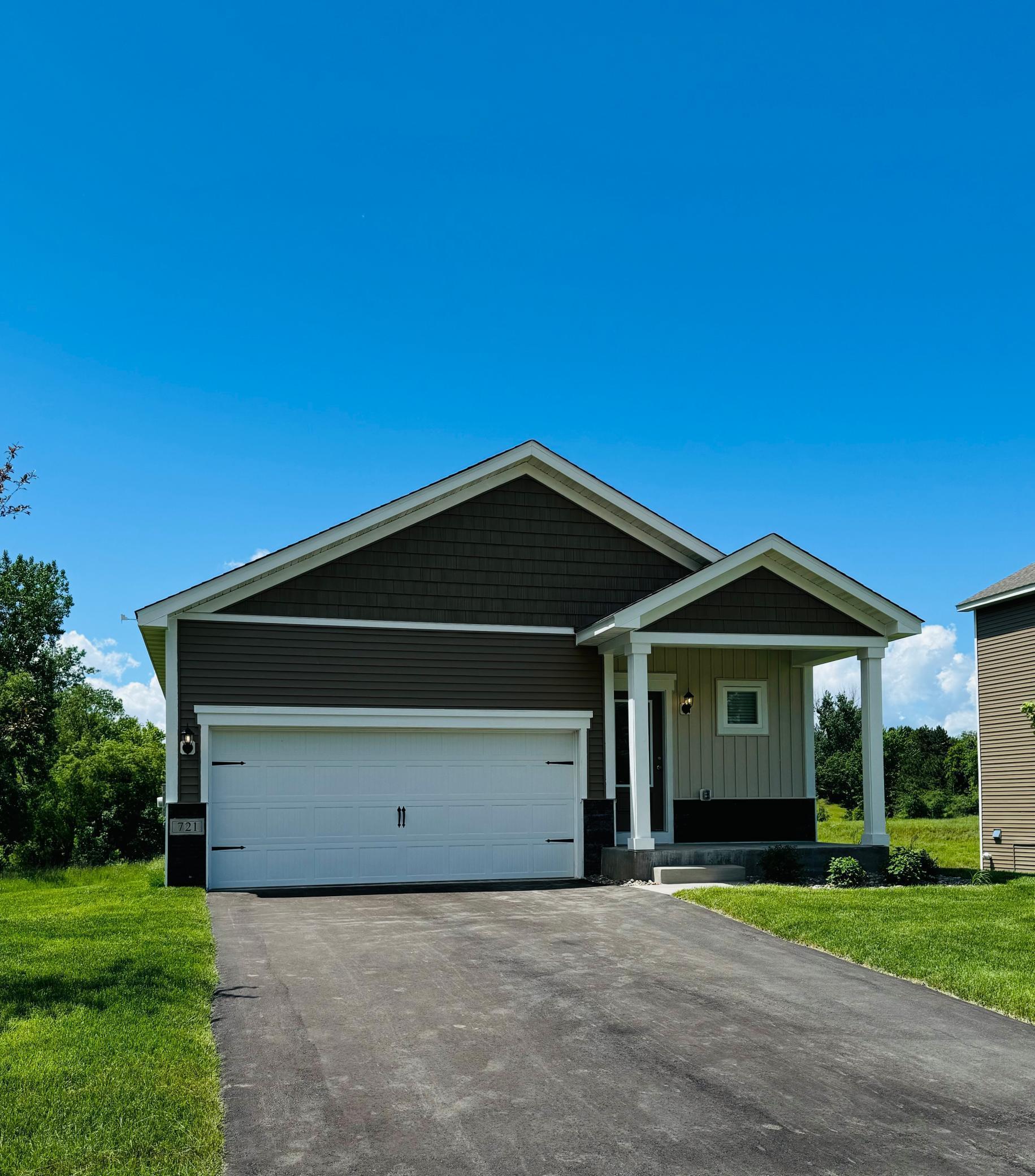 Spruce Ct N, Cambridge, MN 55008