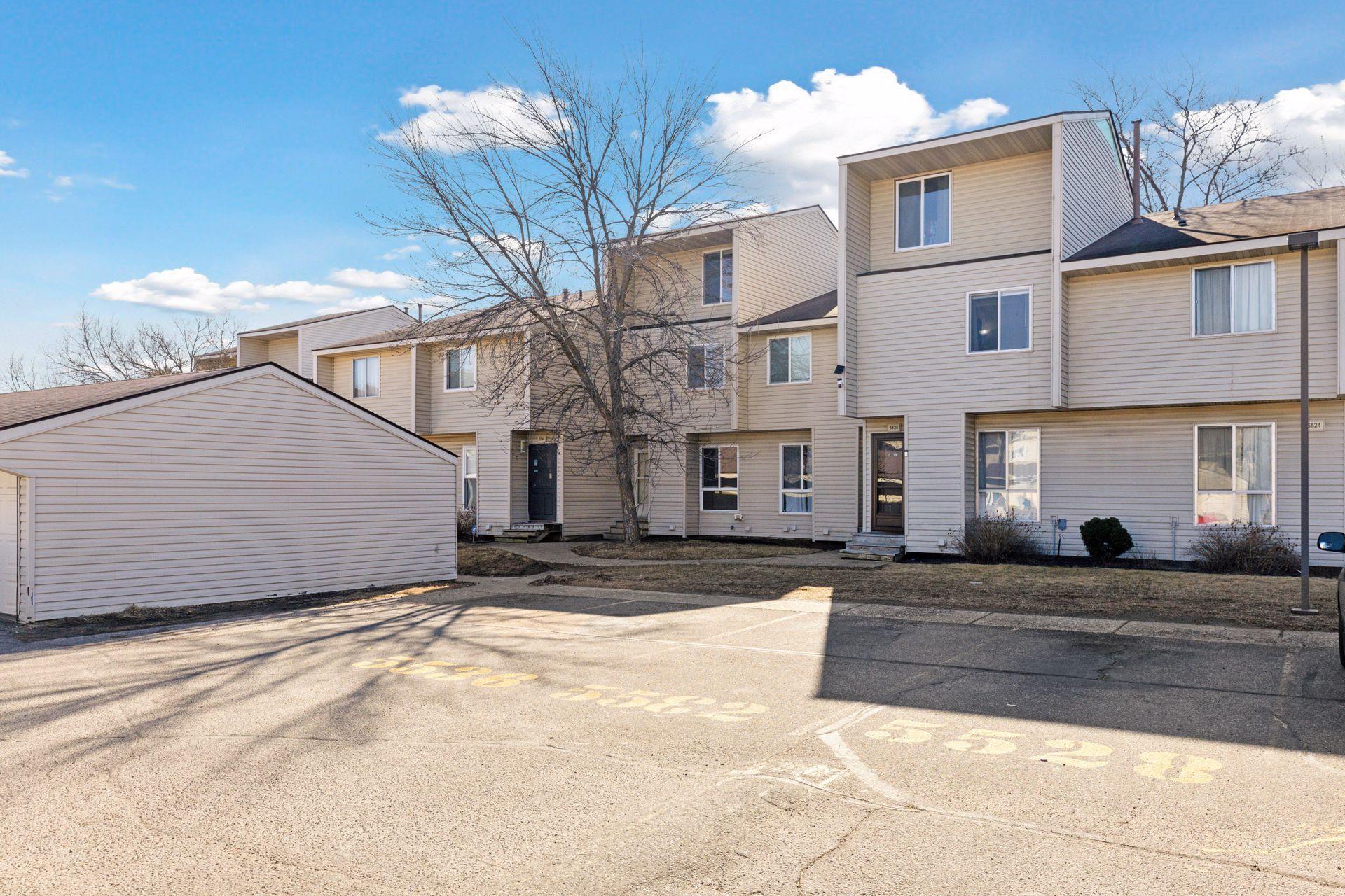 Brookdale Dr N, Minneapolis, MN 55443