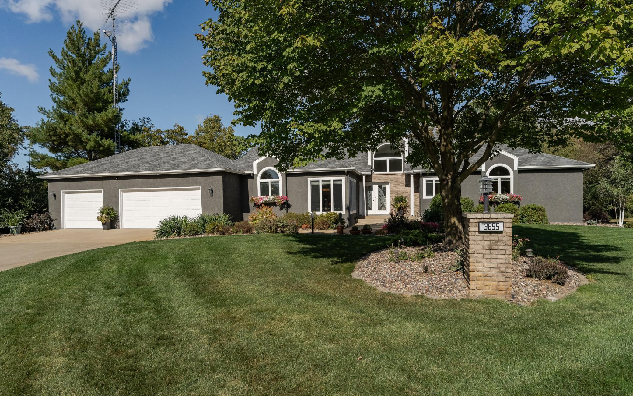 Hidden Way Ne, Rochester, MN 55906