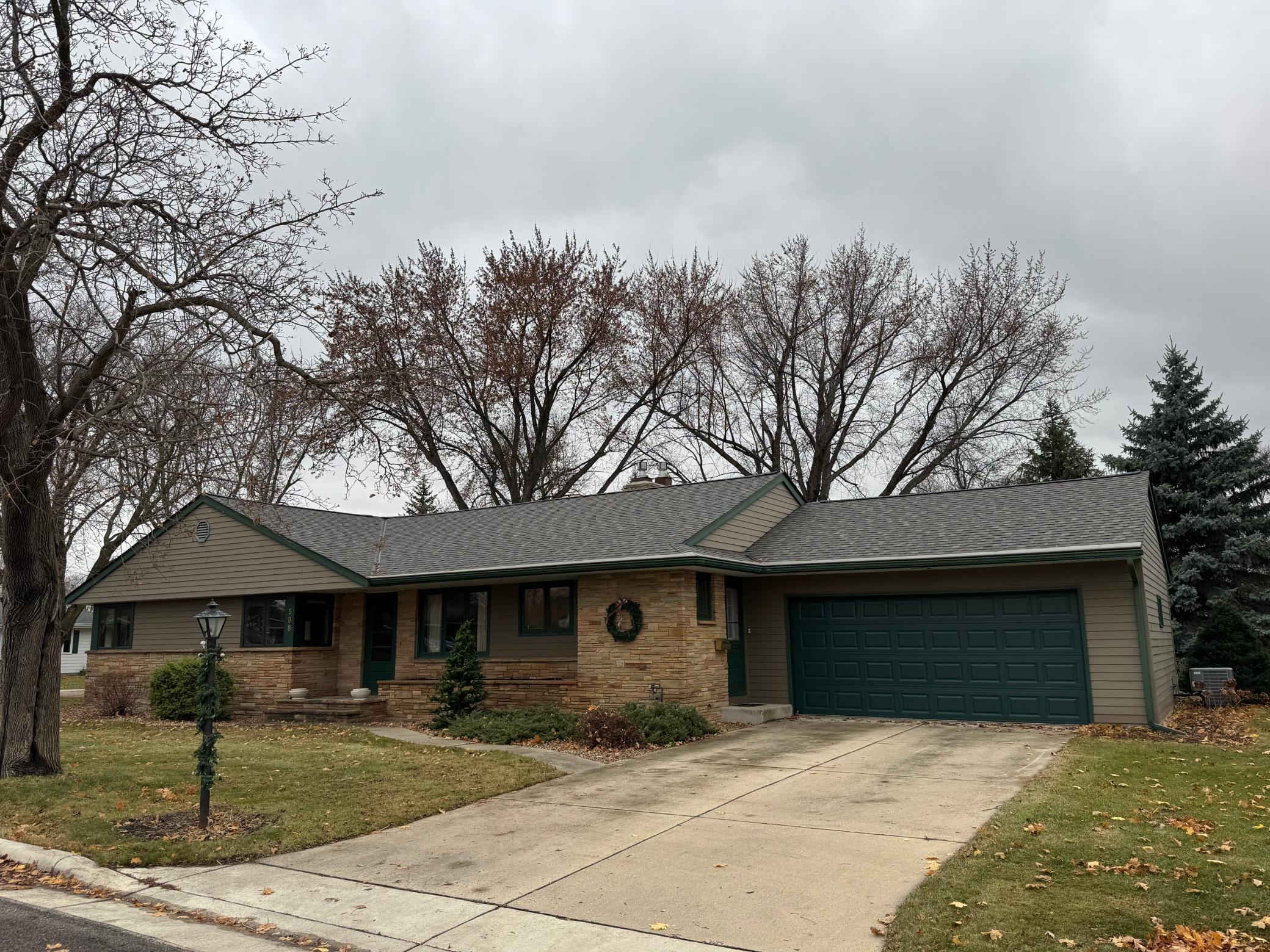 S 4th St, Olivia, MN 56277