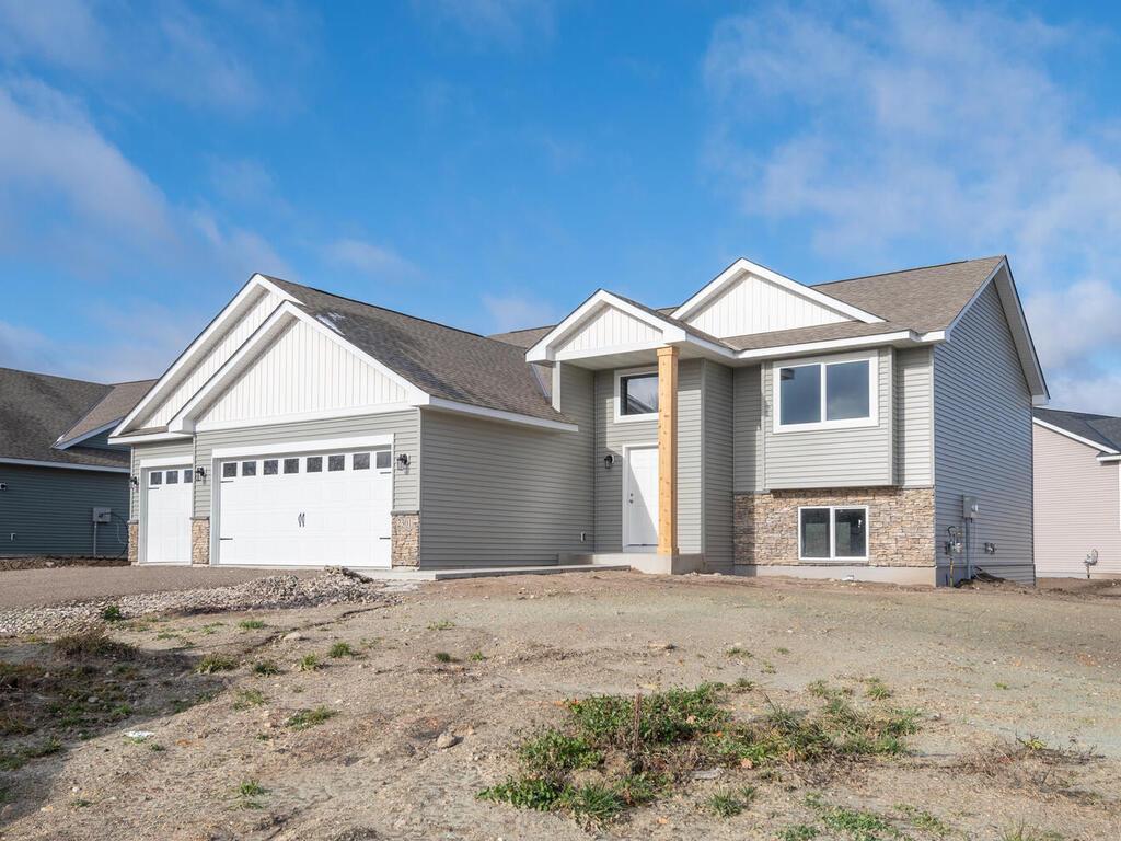 Hickory Ln, Mayer, MN 55360