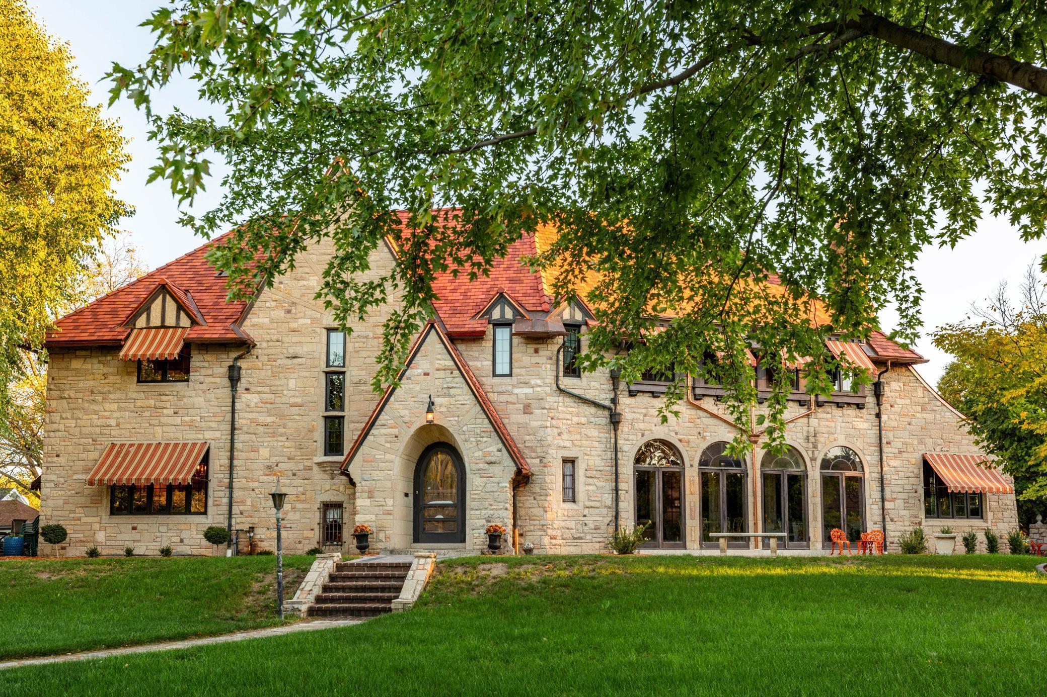 Market St, Winona, MN 55987