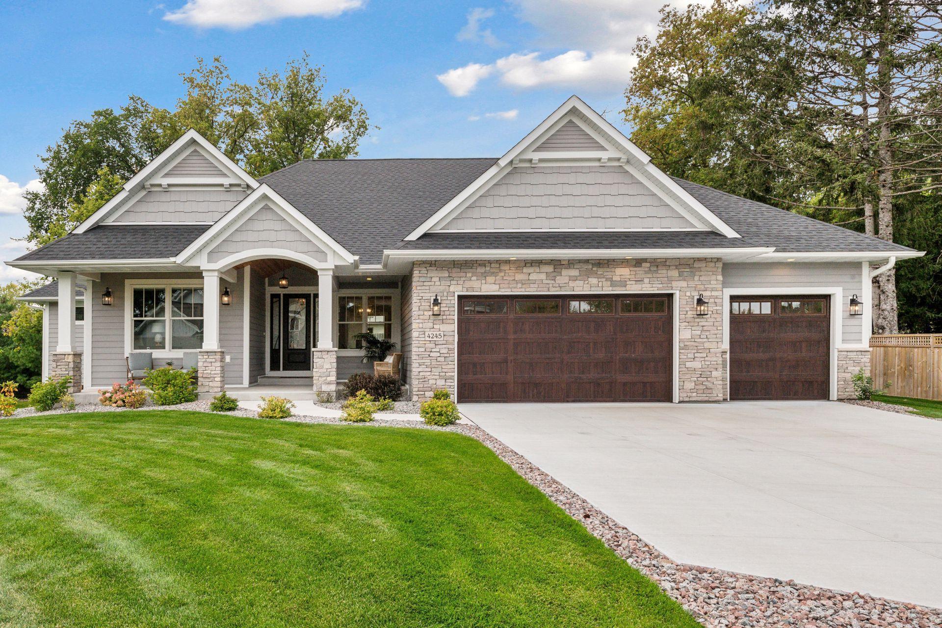 Inland Ln N, Minneapolis, MN 55446