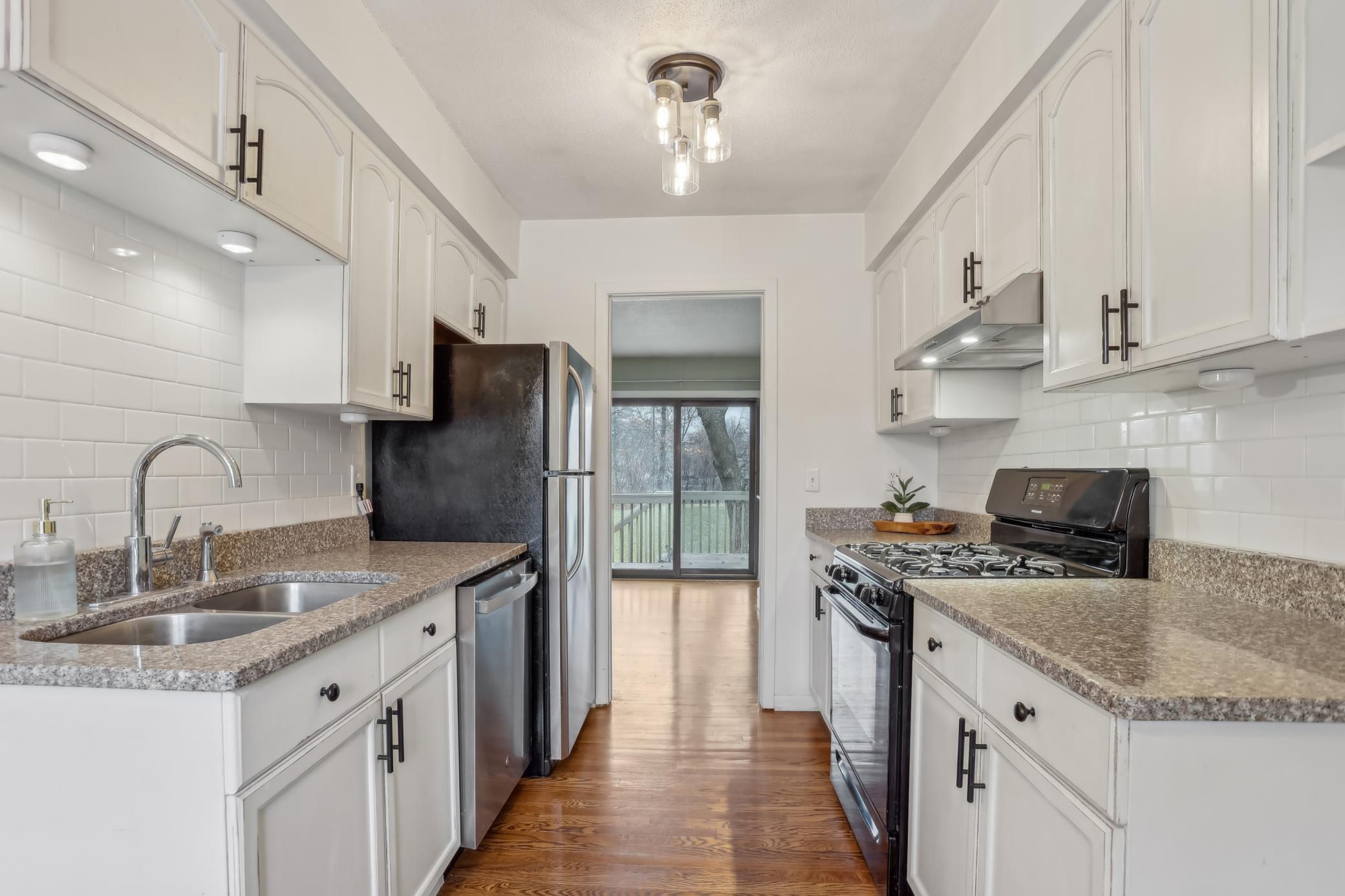 Eagle St Nw, Minneapolis, MN 55448