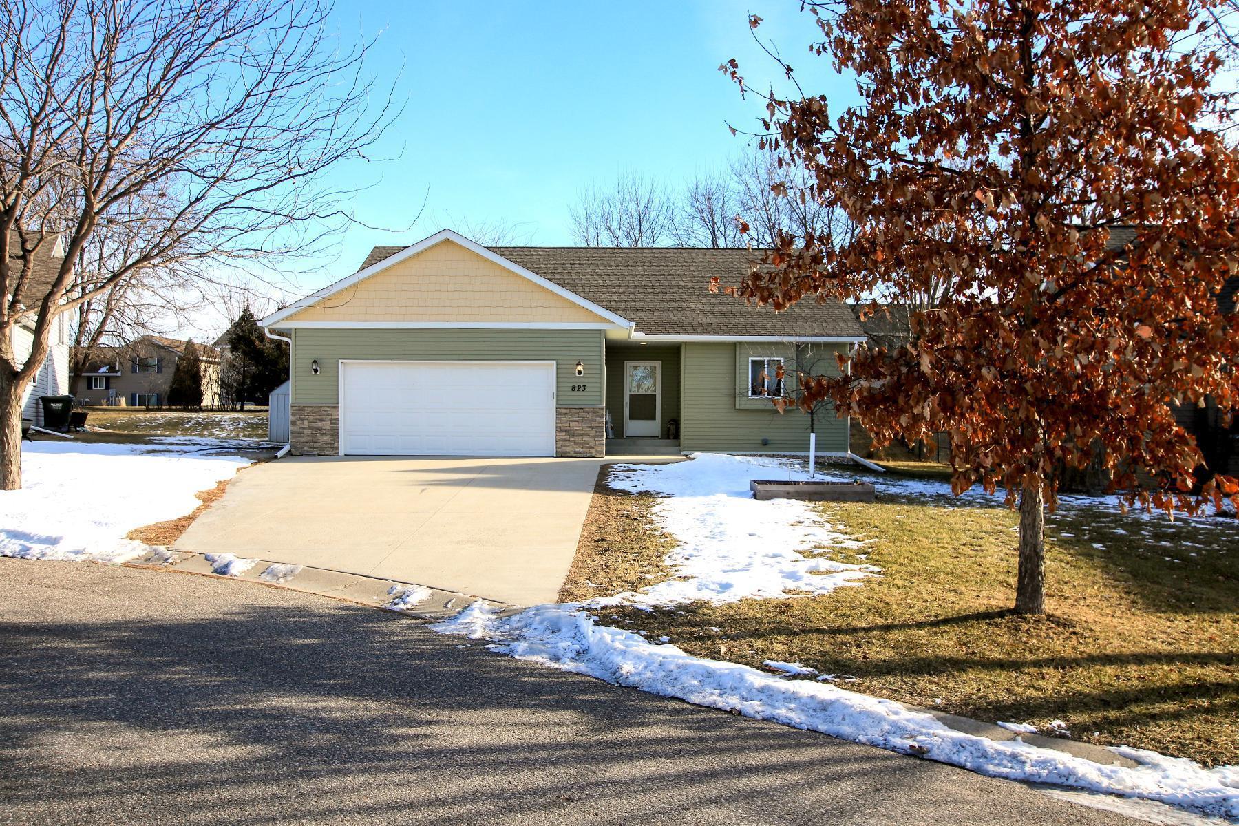 Texas Ct Nw, Hutchinson, MN 55350