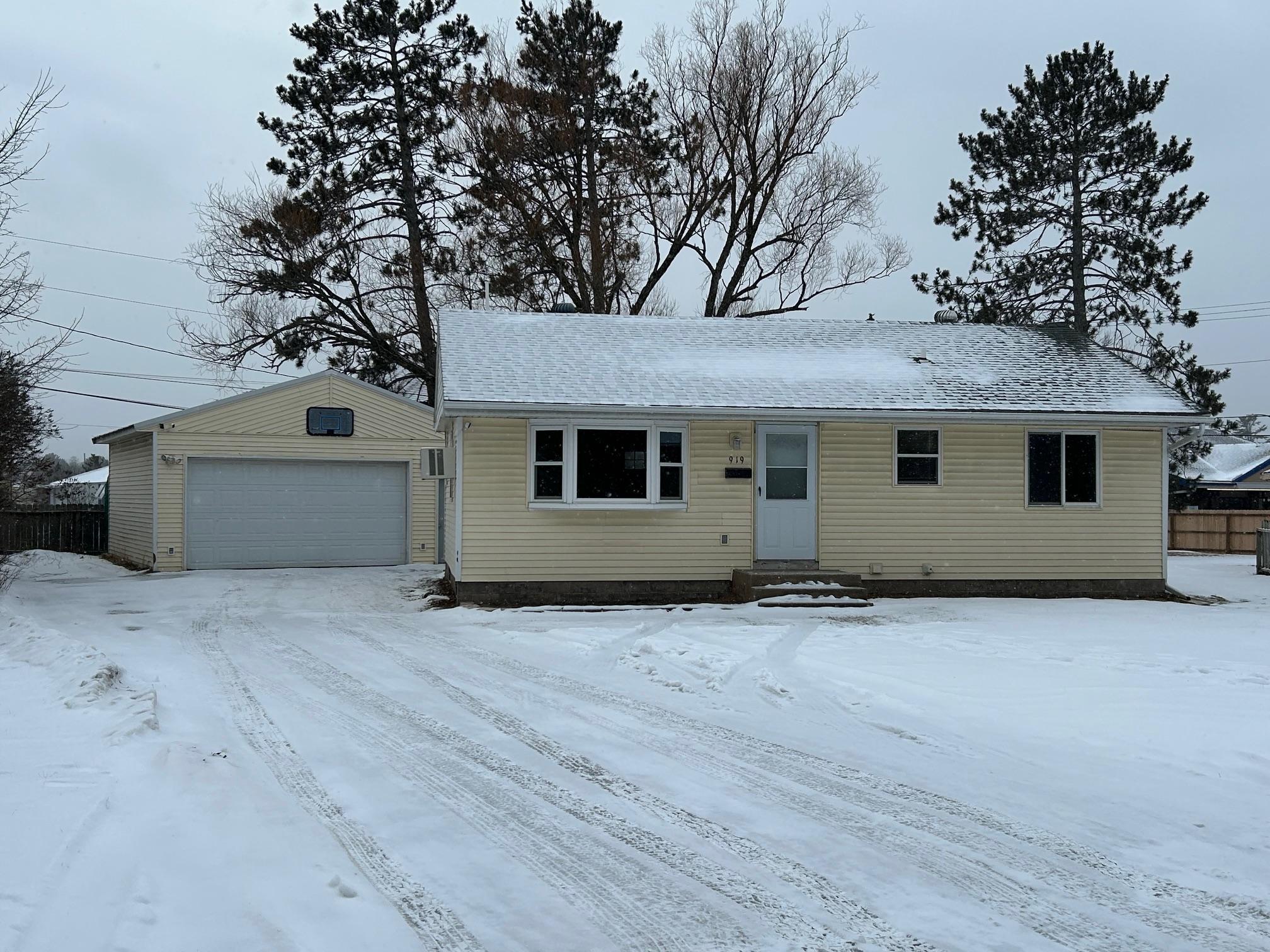 Clover Ln, Grand Rapids, MN 55744