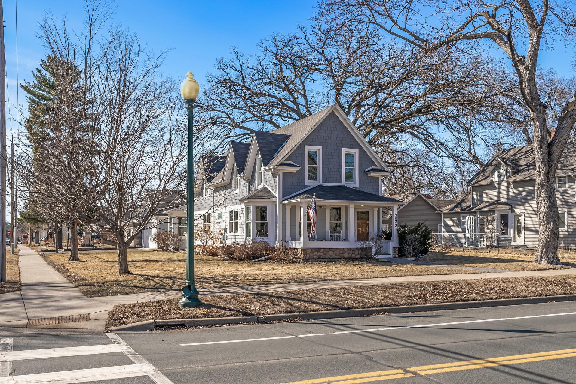 Stewart Ave, Saint Paul, MN 55110