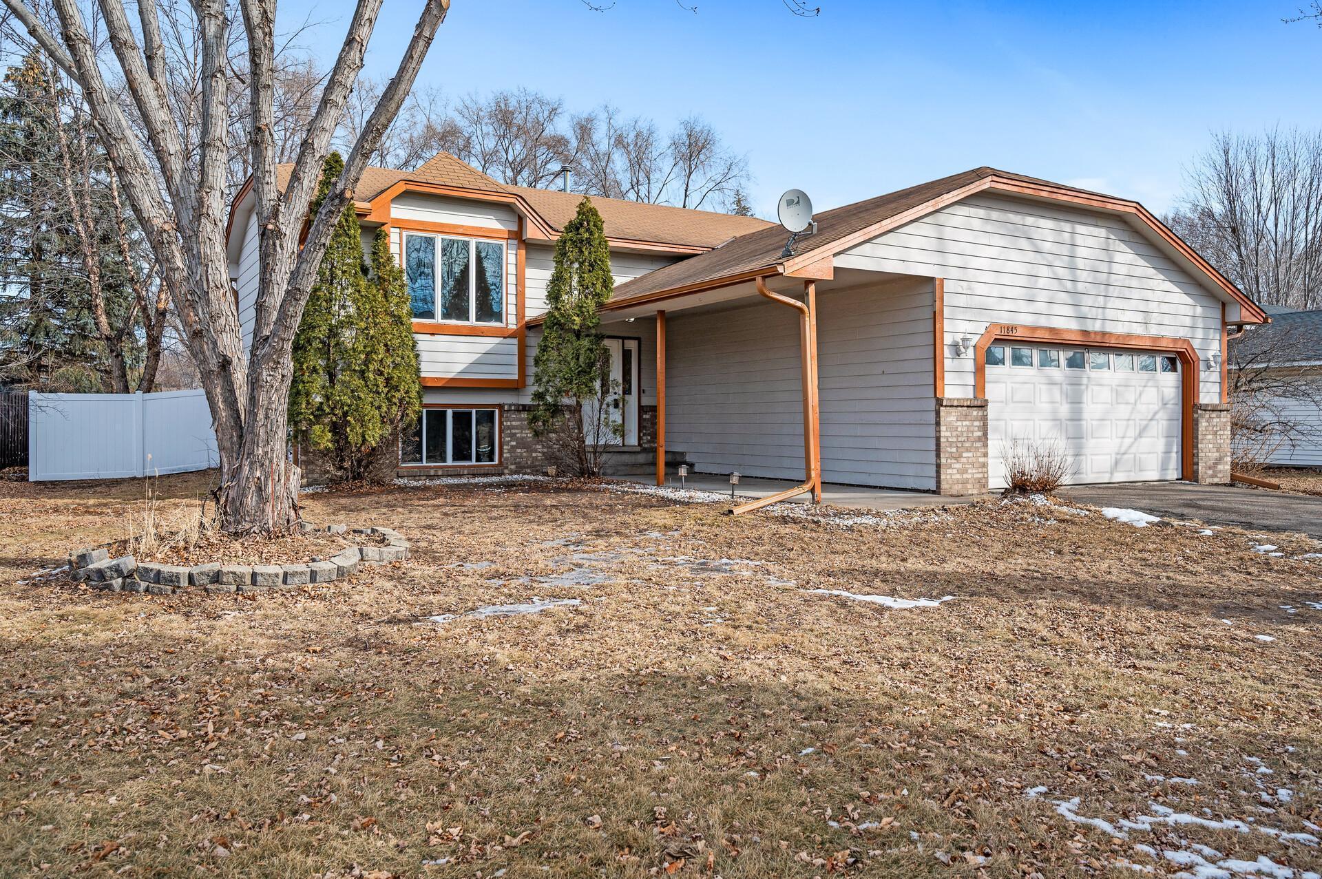 Jonquil St Nw, Minneapolis, MN 55433