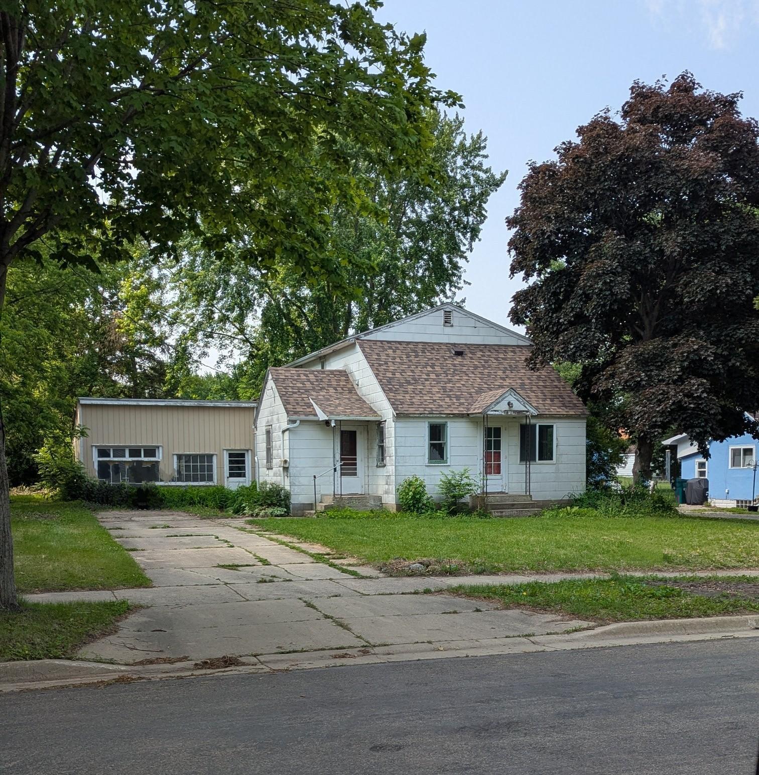 5th Ave Ne, Austin, MN 55912