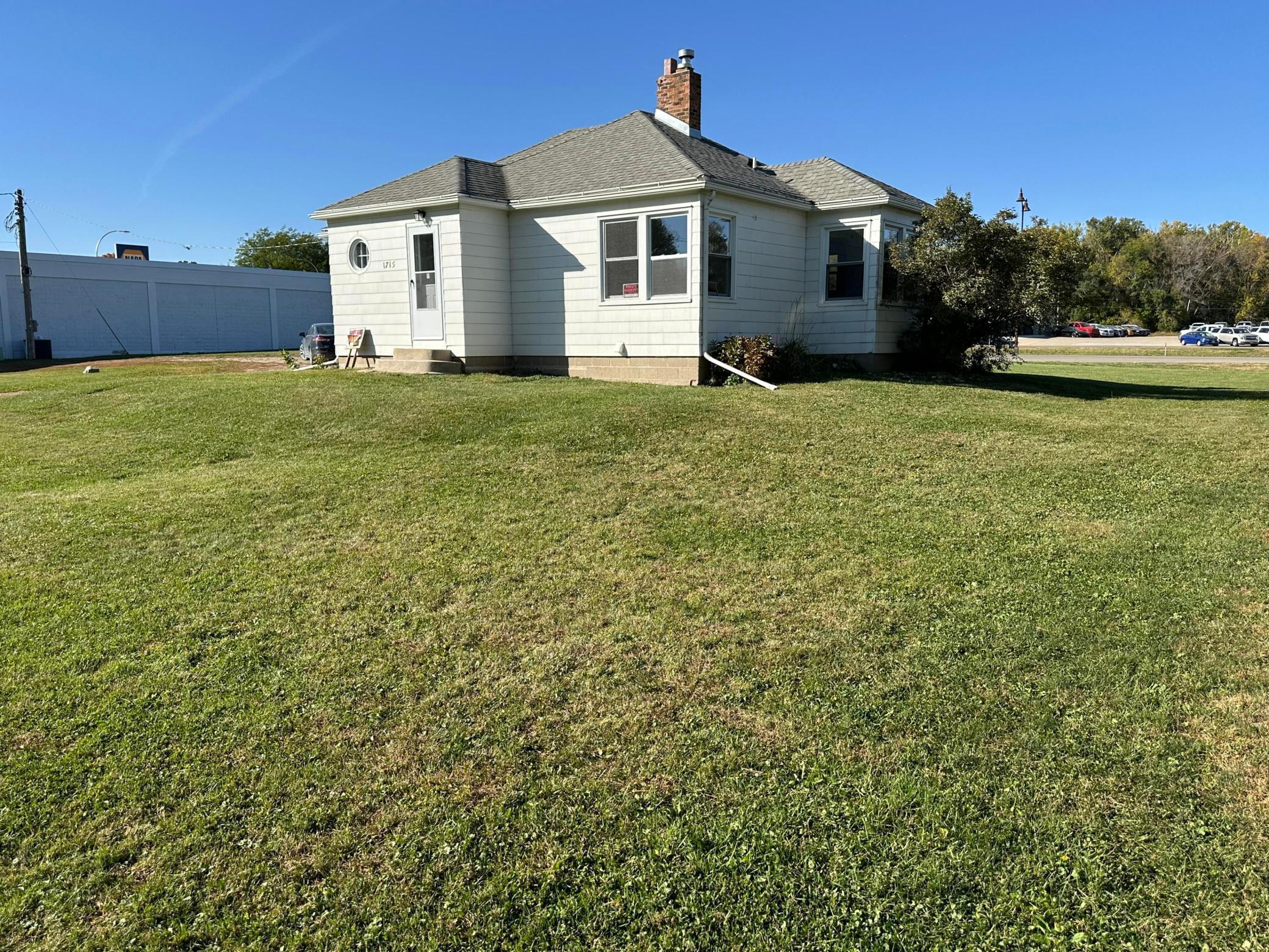 Se Marshall St, Albert Lea, MN 56007