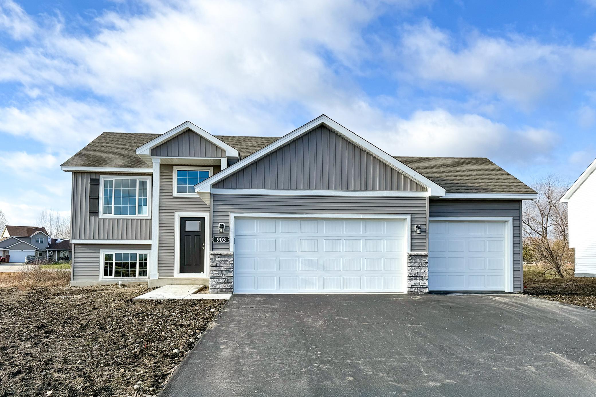 Brandenburg Ln, Waverly, MN 55390