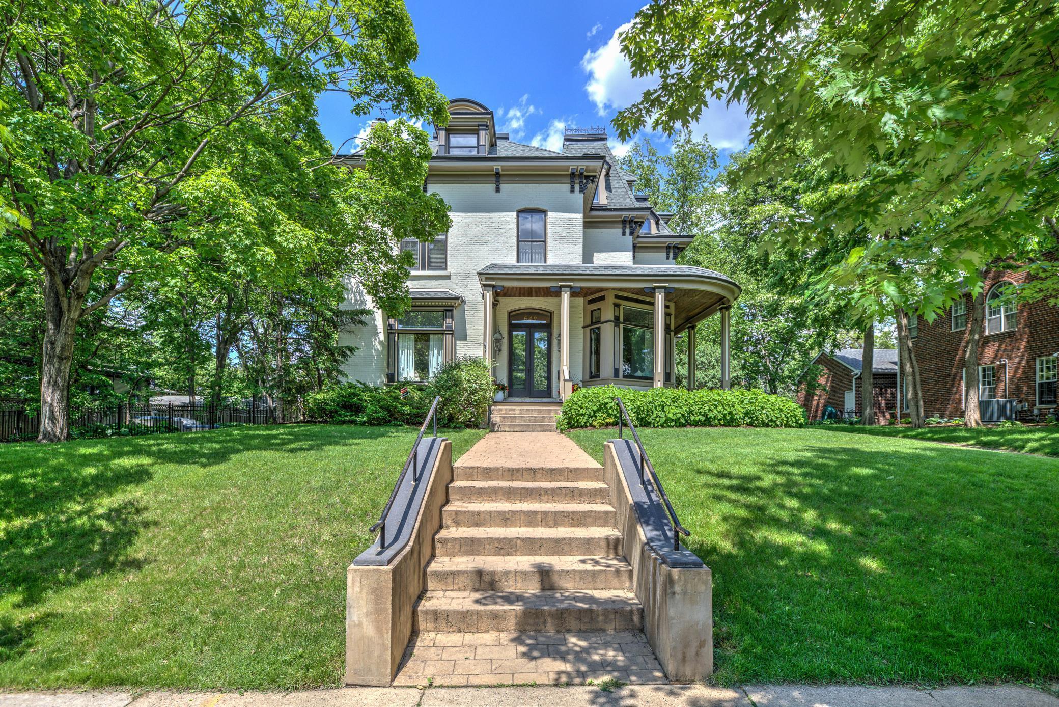 Summit Ave, Saint Paul, MN 55105