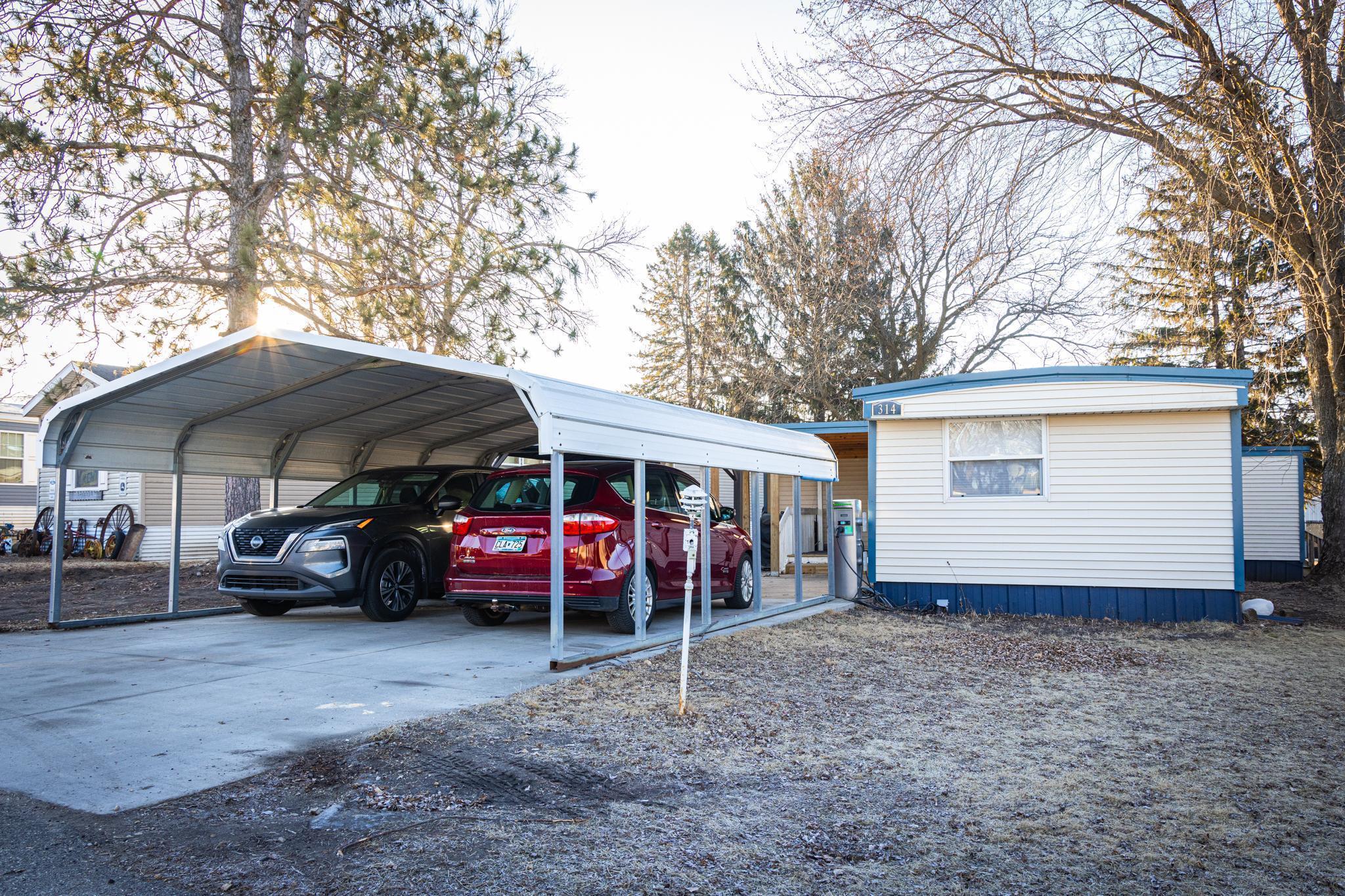 22nd St Nw, Stewartville, MN 55976