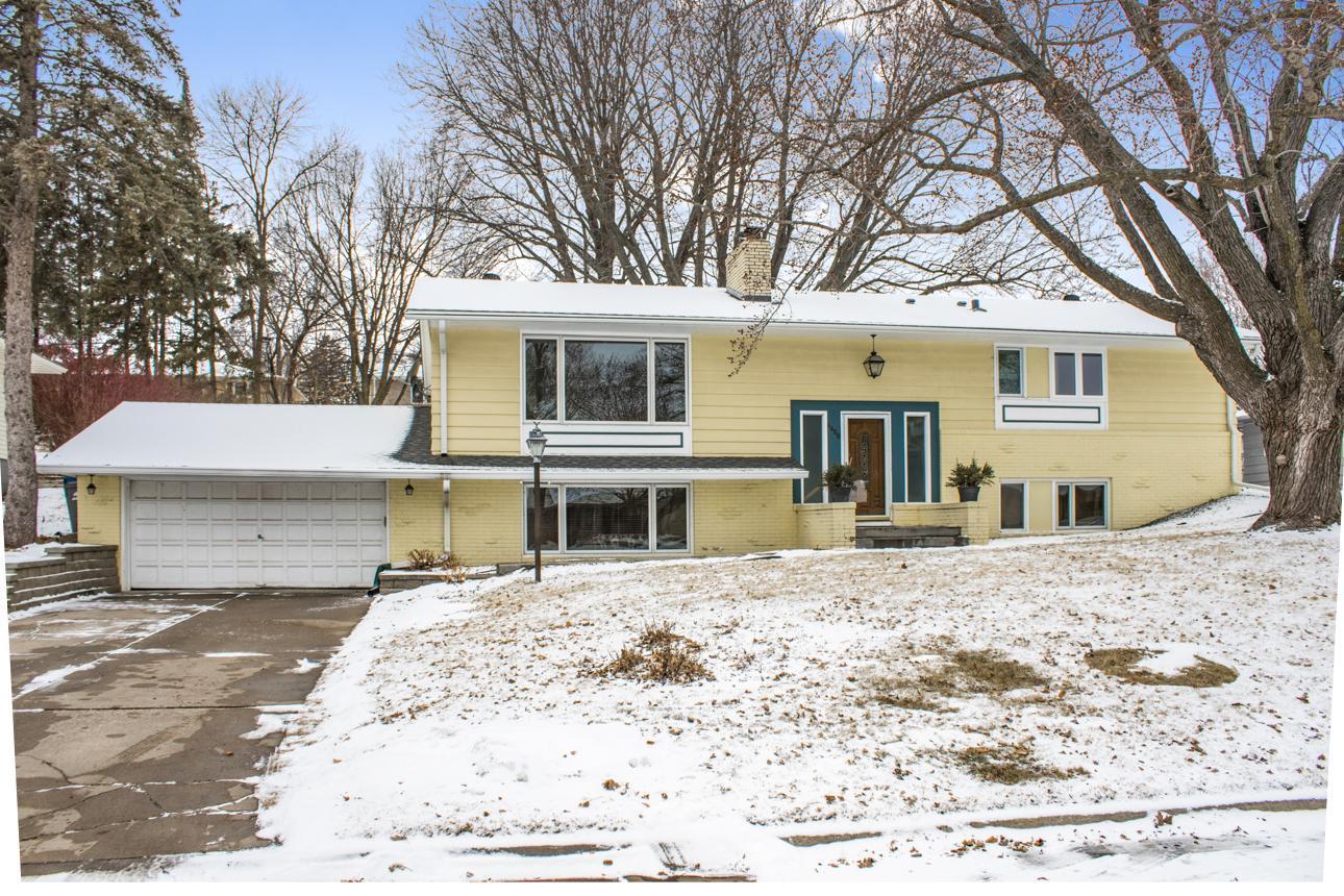 Hillside Ln, Minneapolis, MN 55439