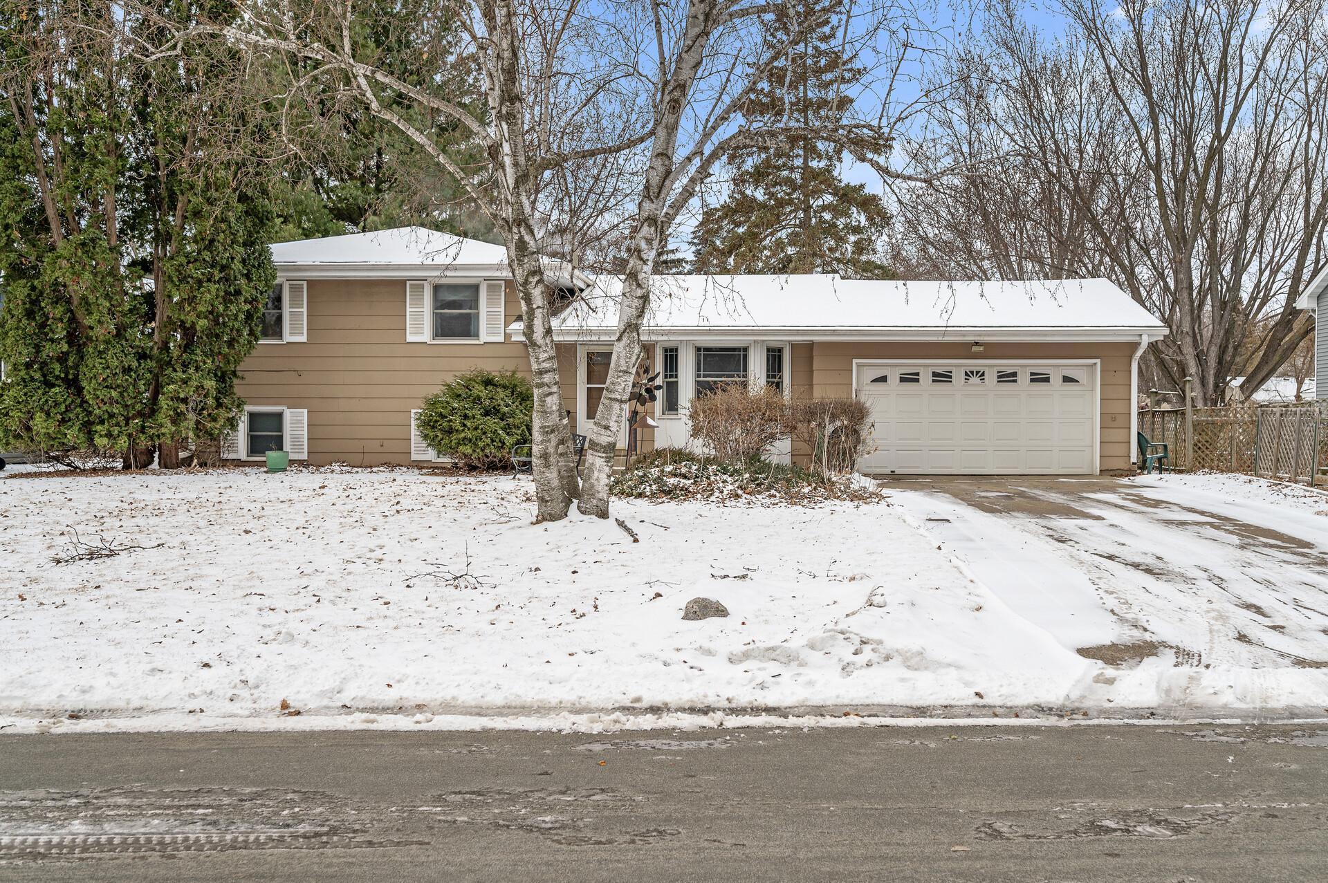 Wisconsin Ave N, Minneapolis, MN 55428