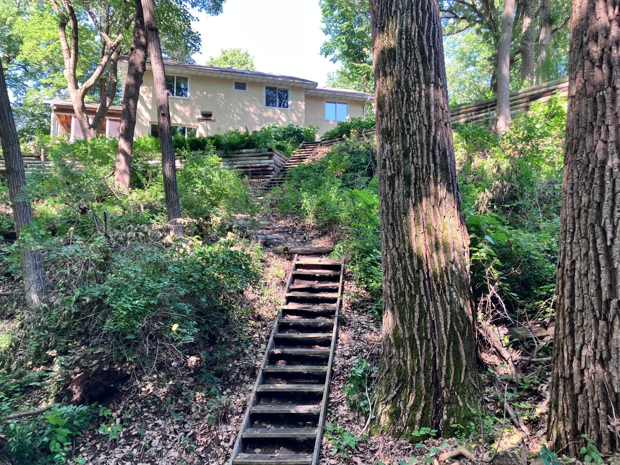 Riverview Rd, Eden Prairie, MN 55347