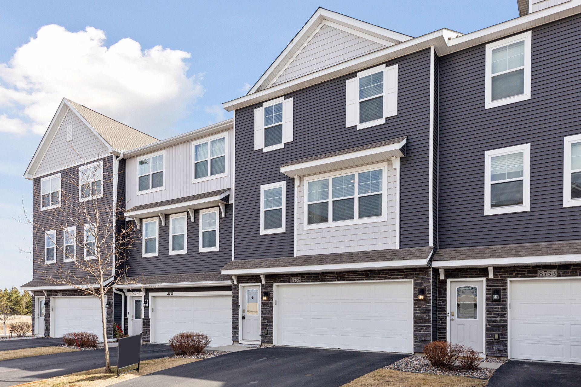 Granite Cir, Saint Paul, MN 55129