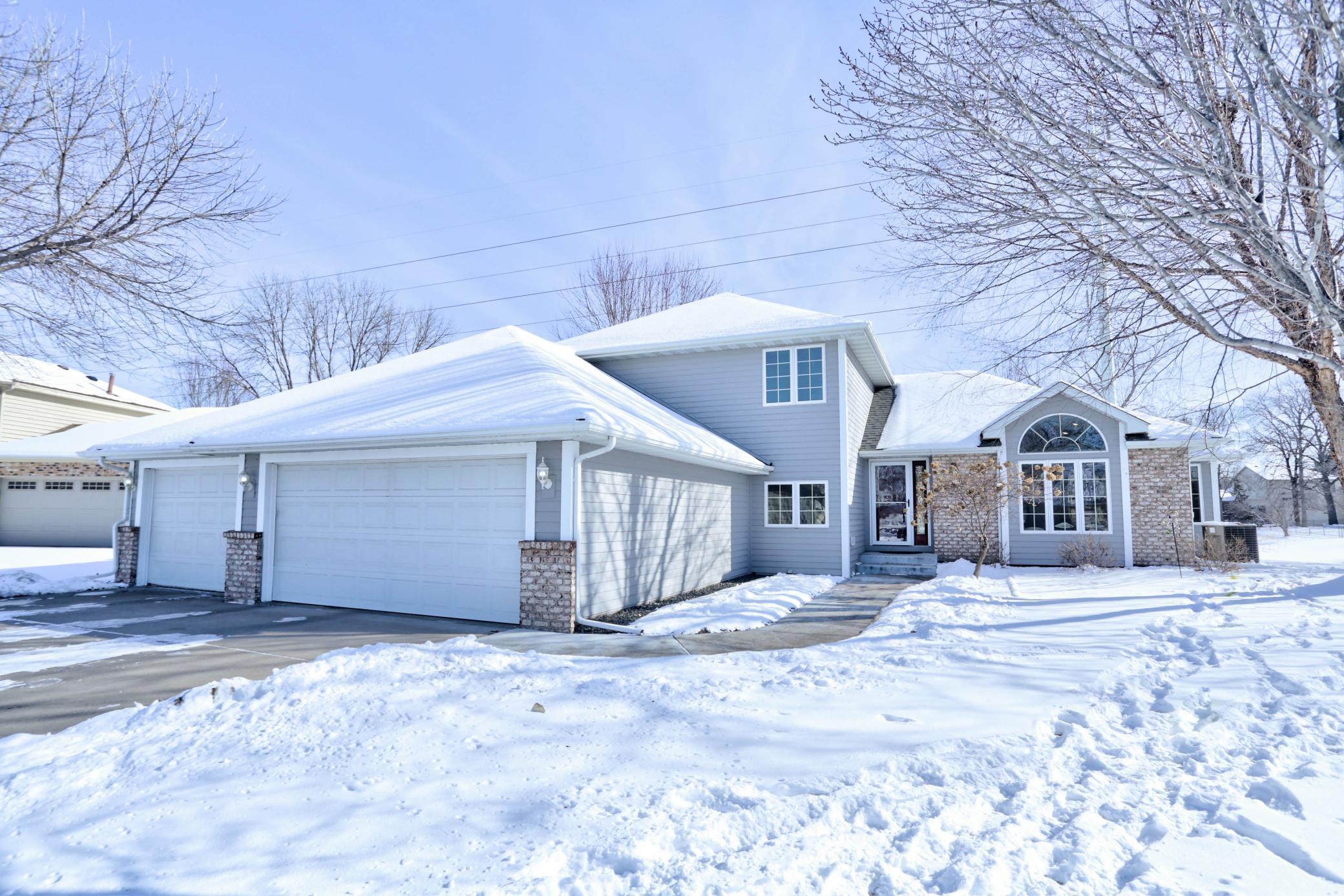 Ashley Ter, Minneapolis, MN 55443