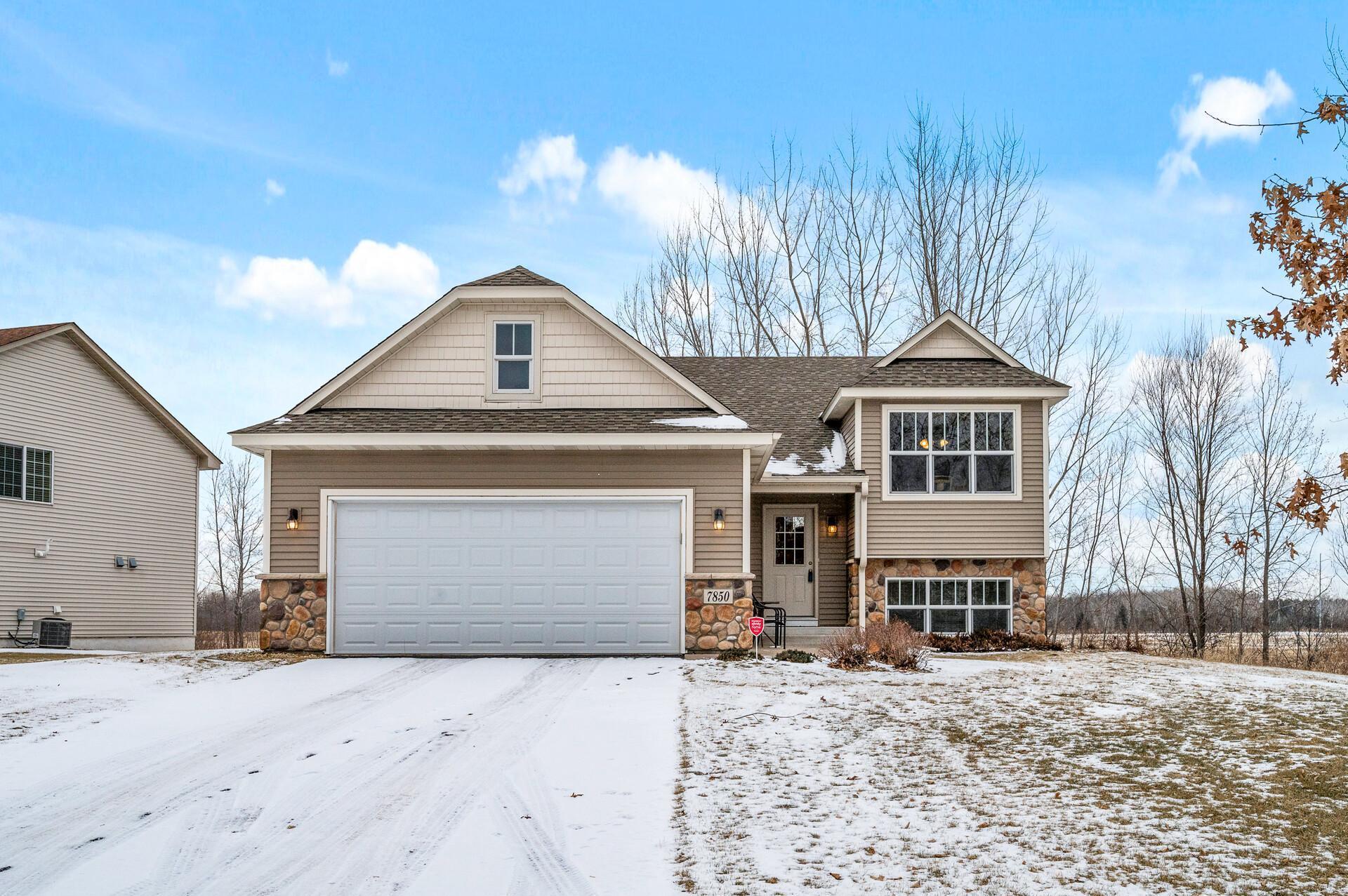 Century Trl, Circle Pines, MN 55014