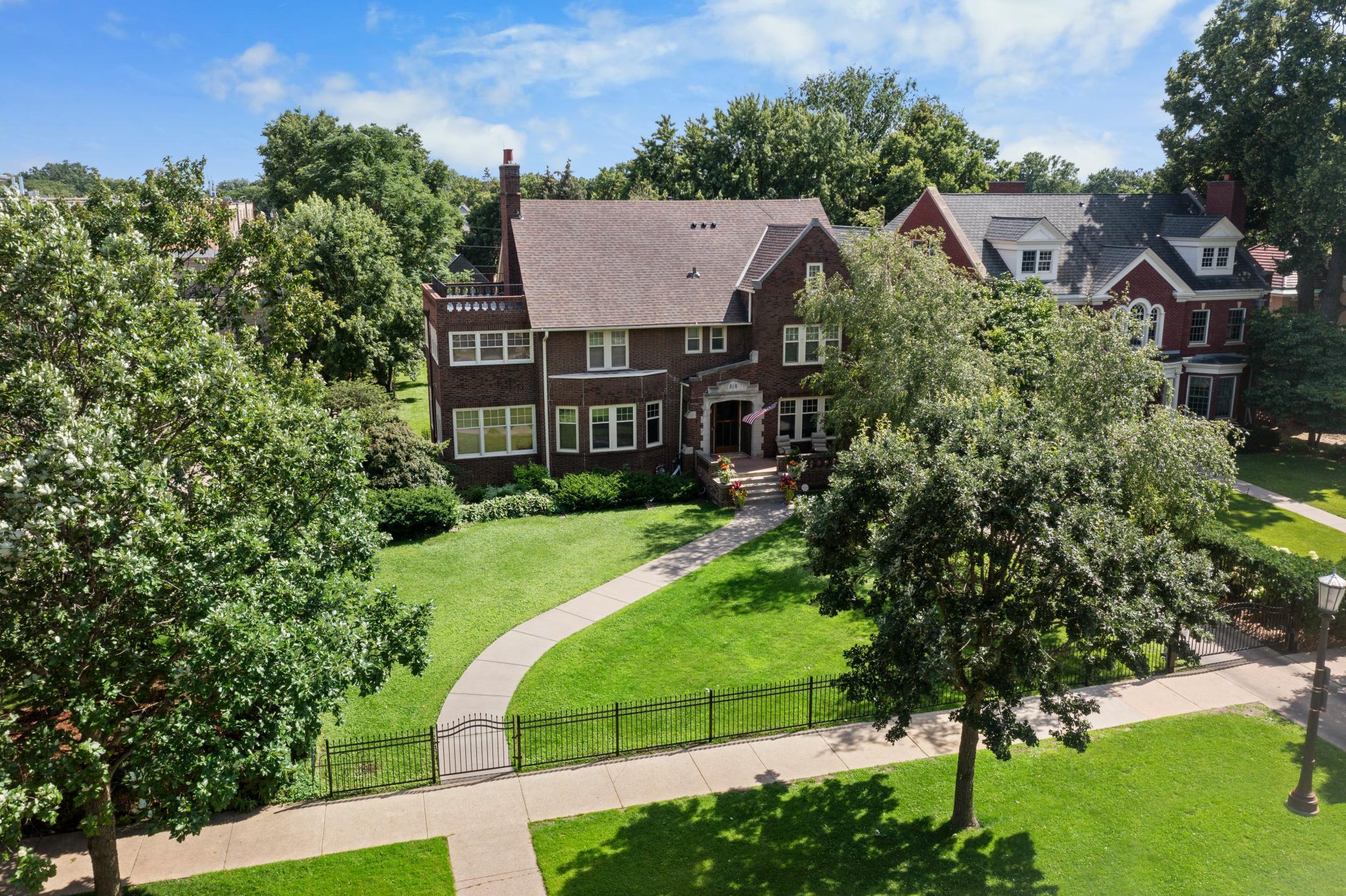 Summit Ave, Saint Paul, MN 55105