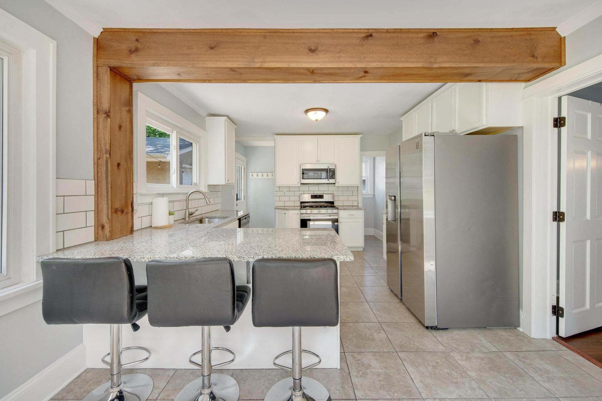 Hall Ave, Saint Paul, MN 55107