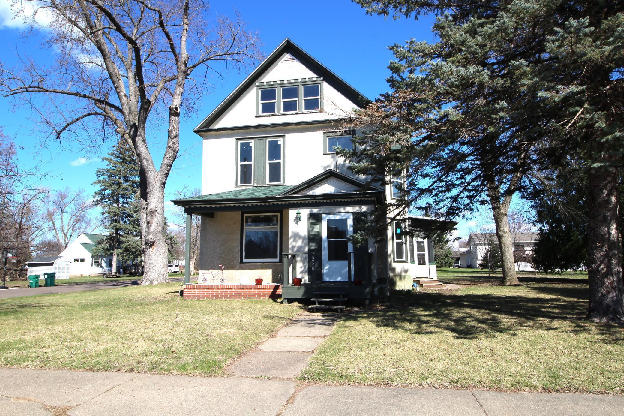 S Eliot Ave, Rush City, MN 55069