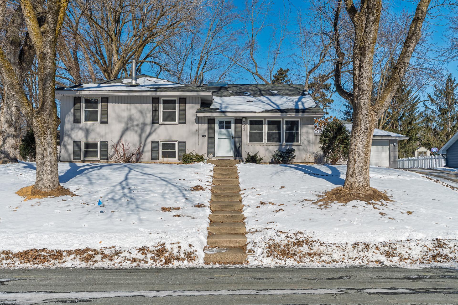 Morris Ln, Minneapolis, MN 55437