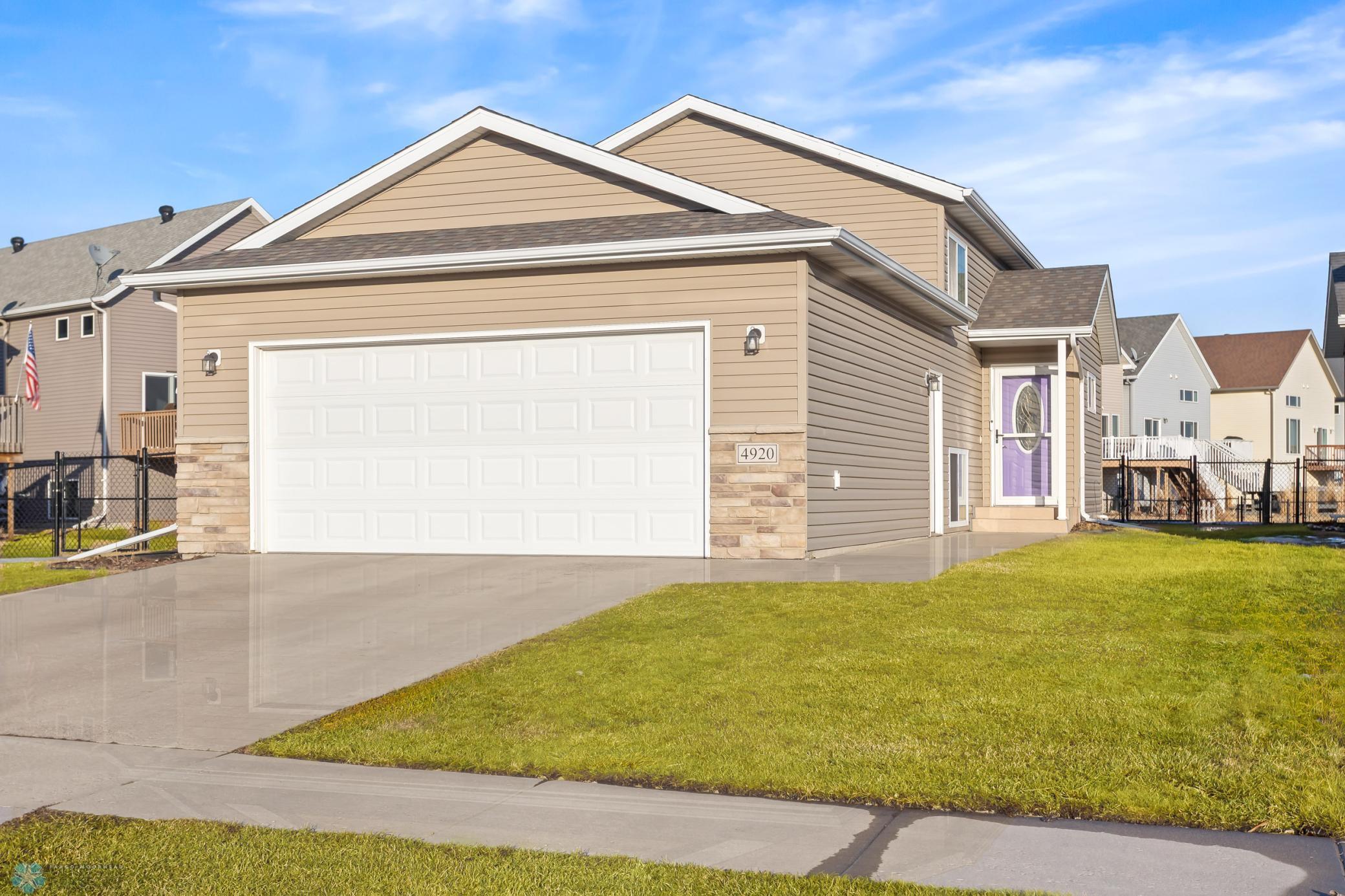 55th St S, Fargo, ND 58104