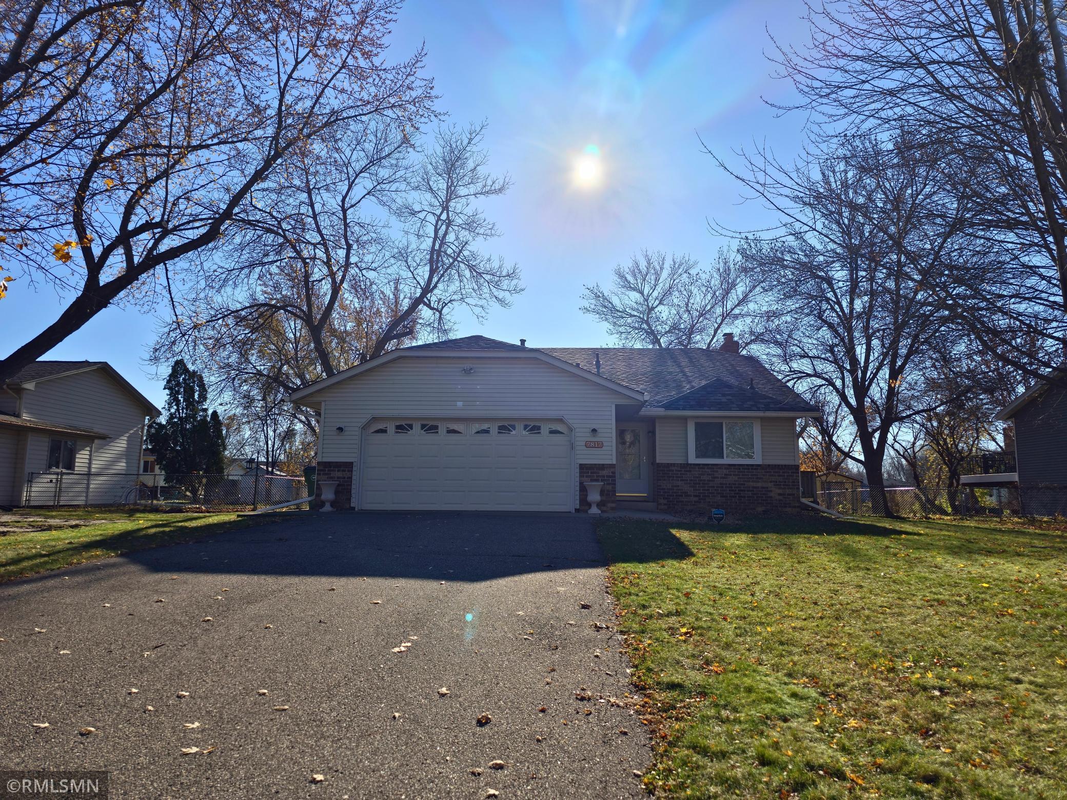 N College Park Dr, Minneapolis, MN 55445