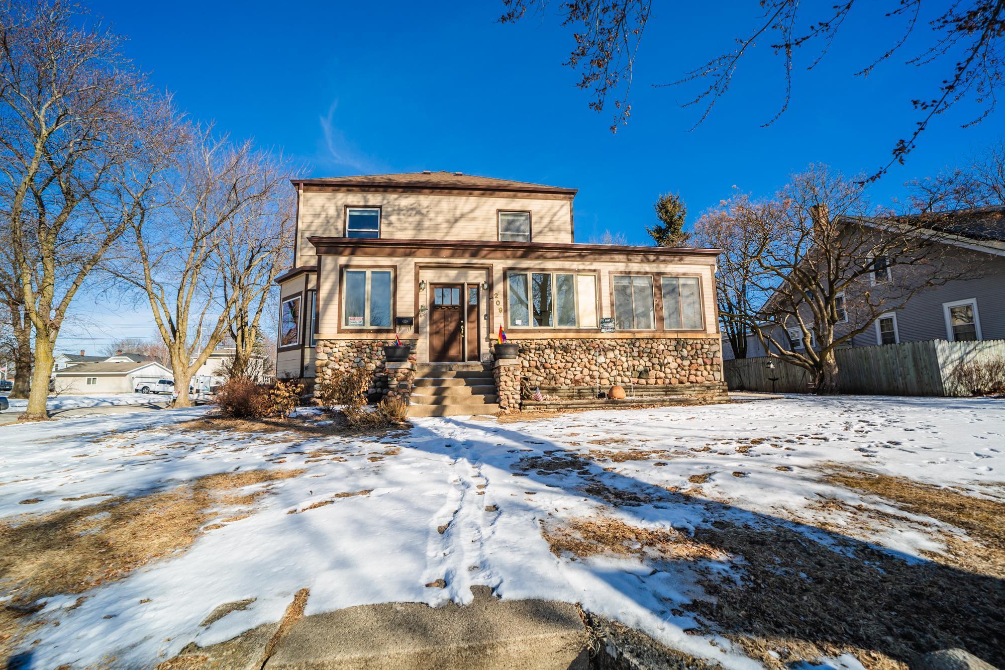 Oak Ave Sw, Montgomery, MN 56069