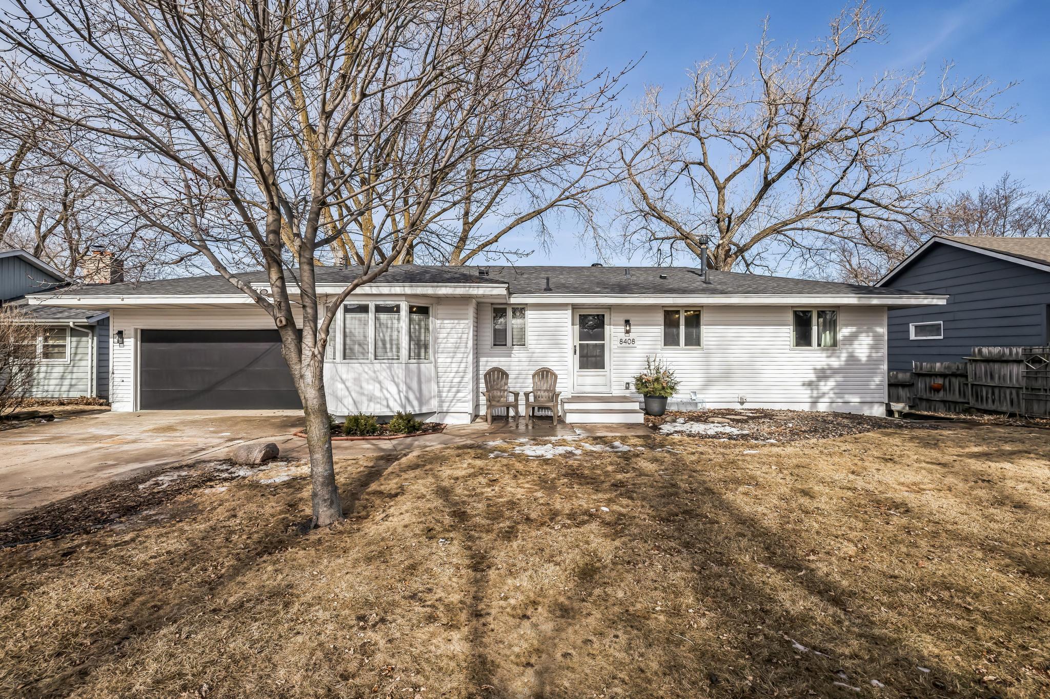 Meadow Lake Rd E, Minneapolis, MN 55428