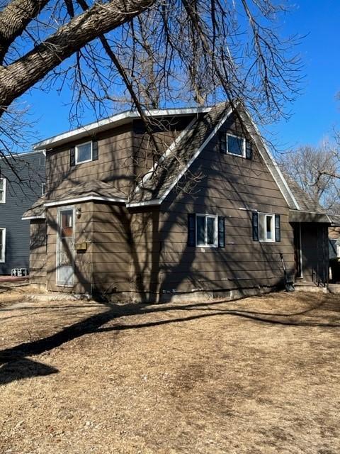 16th St, Windom, MN 56101
