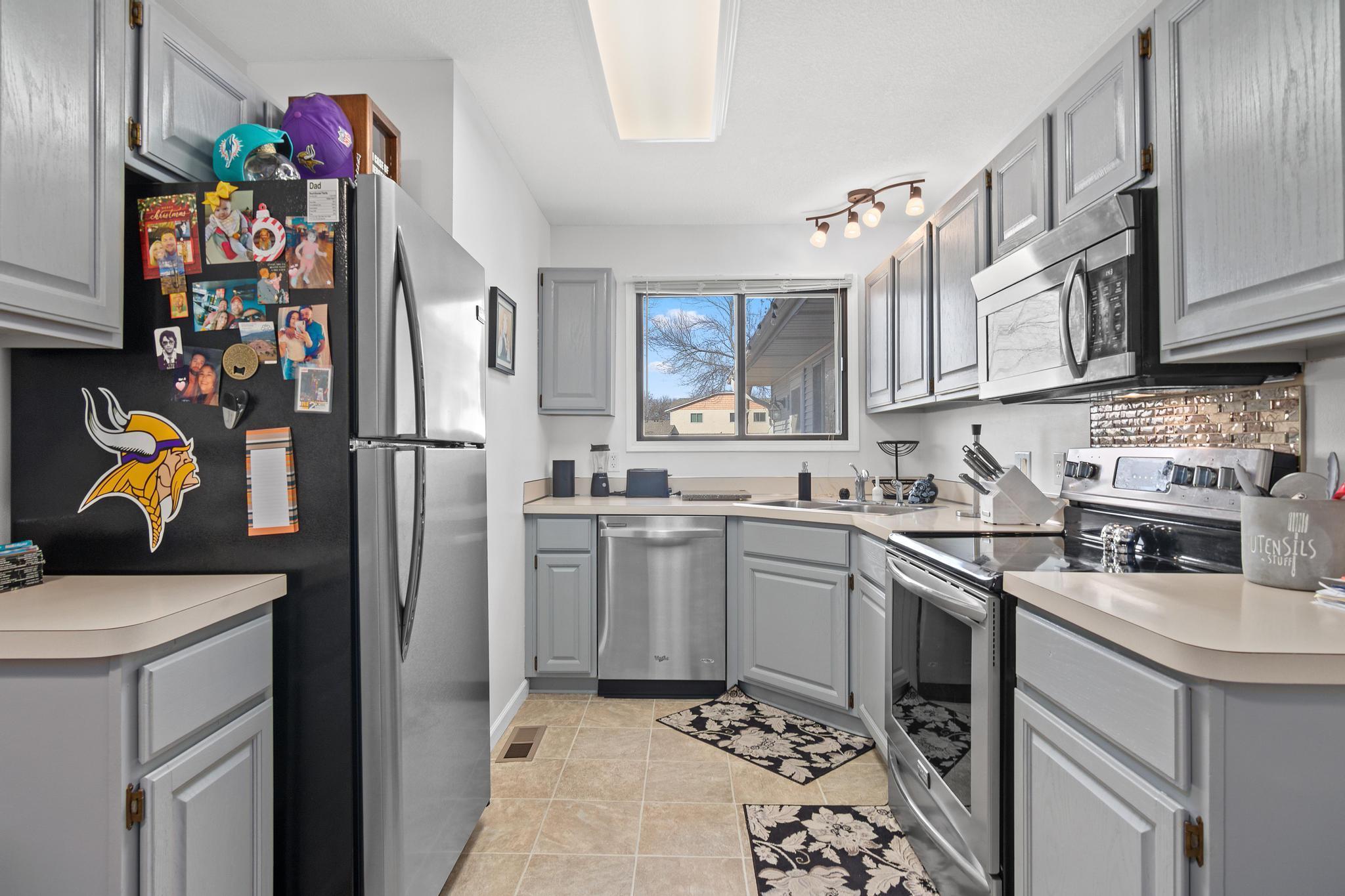 S Pond Trl, Champlin, MN 55316