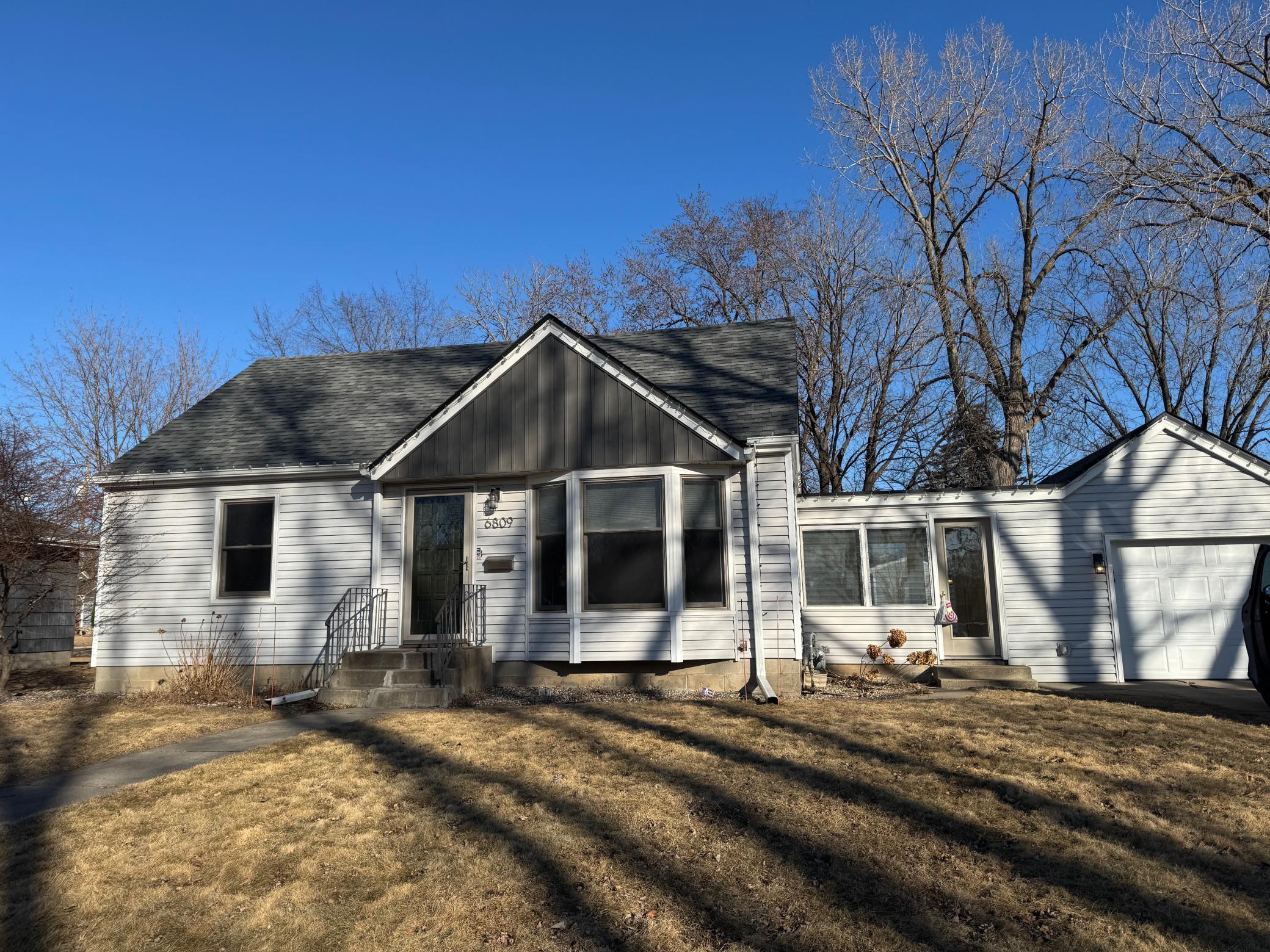 Clinton Ave, Minneapolis, MN 55423