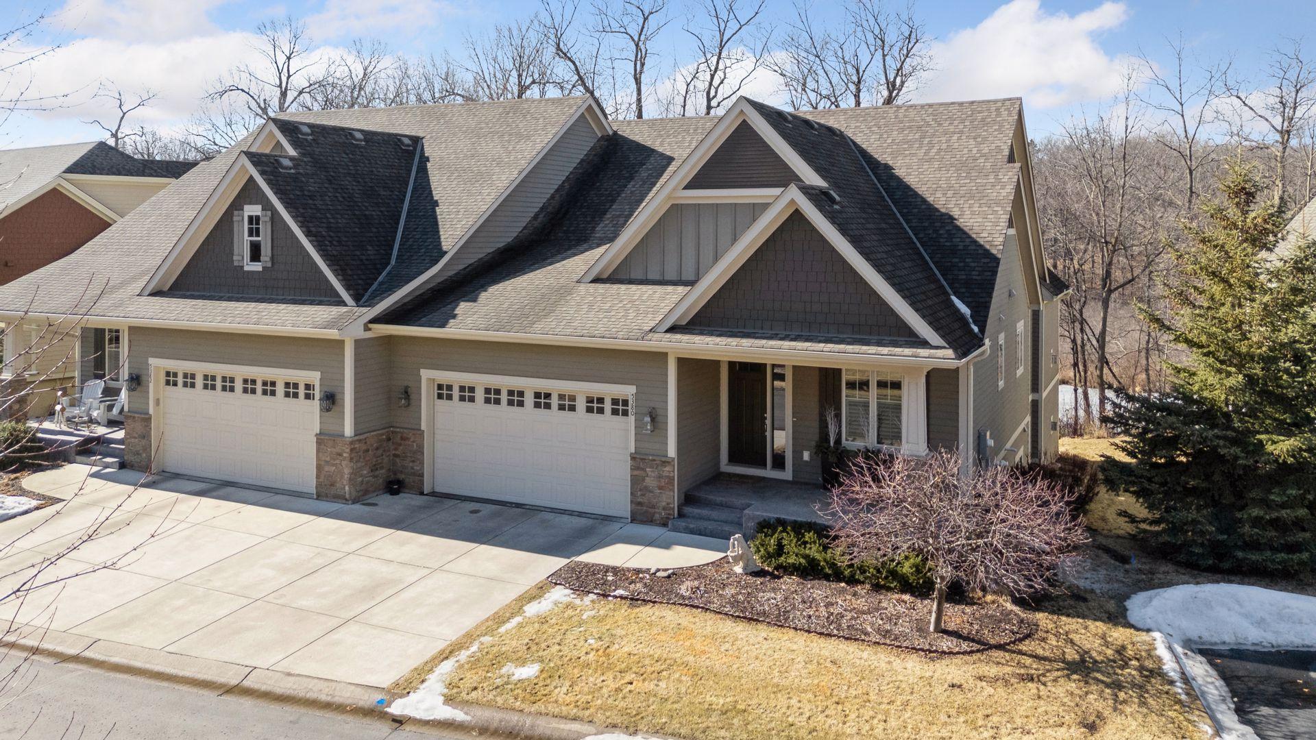 Barrington Way, Excelsior, MN 55331