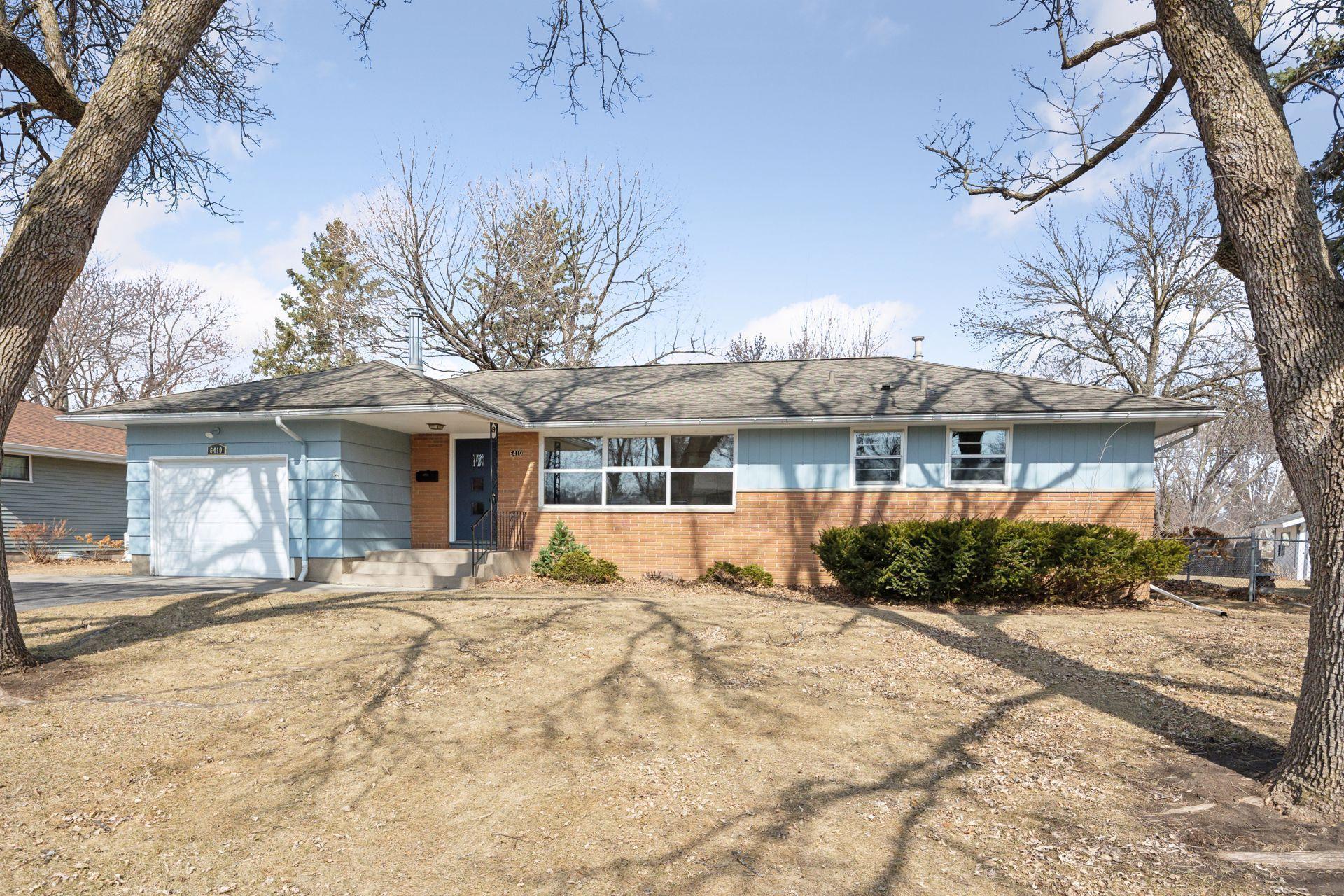 Markwood Dr N, Minneapolis, MN 55427