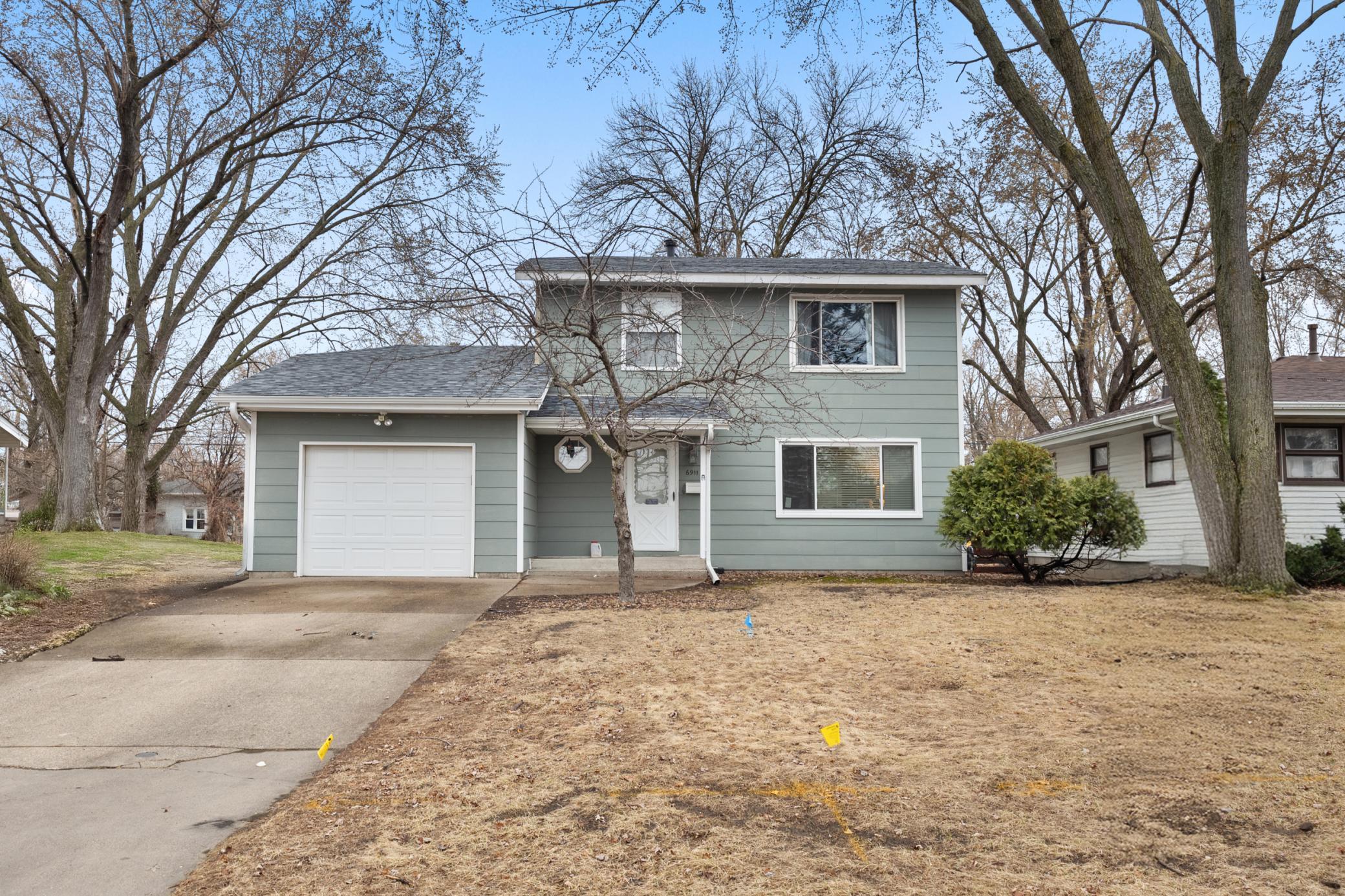 46th Pl N, Minneapolis, MN 55428