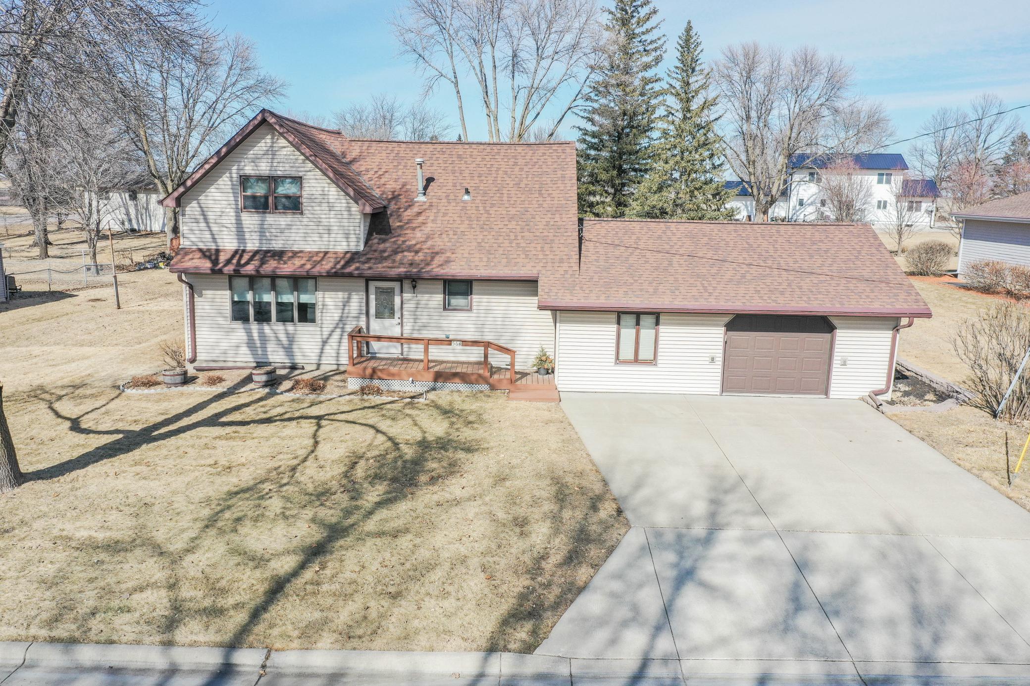 Pine Ave, Bird Island, MN 55310