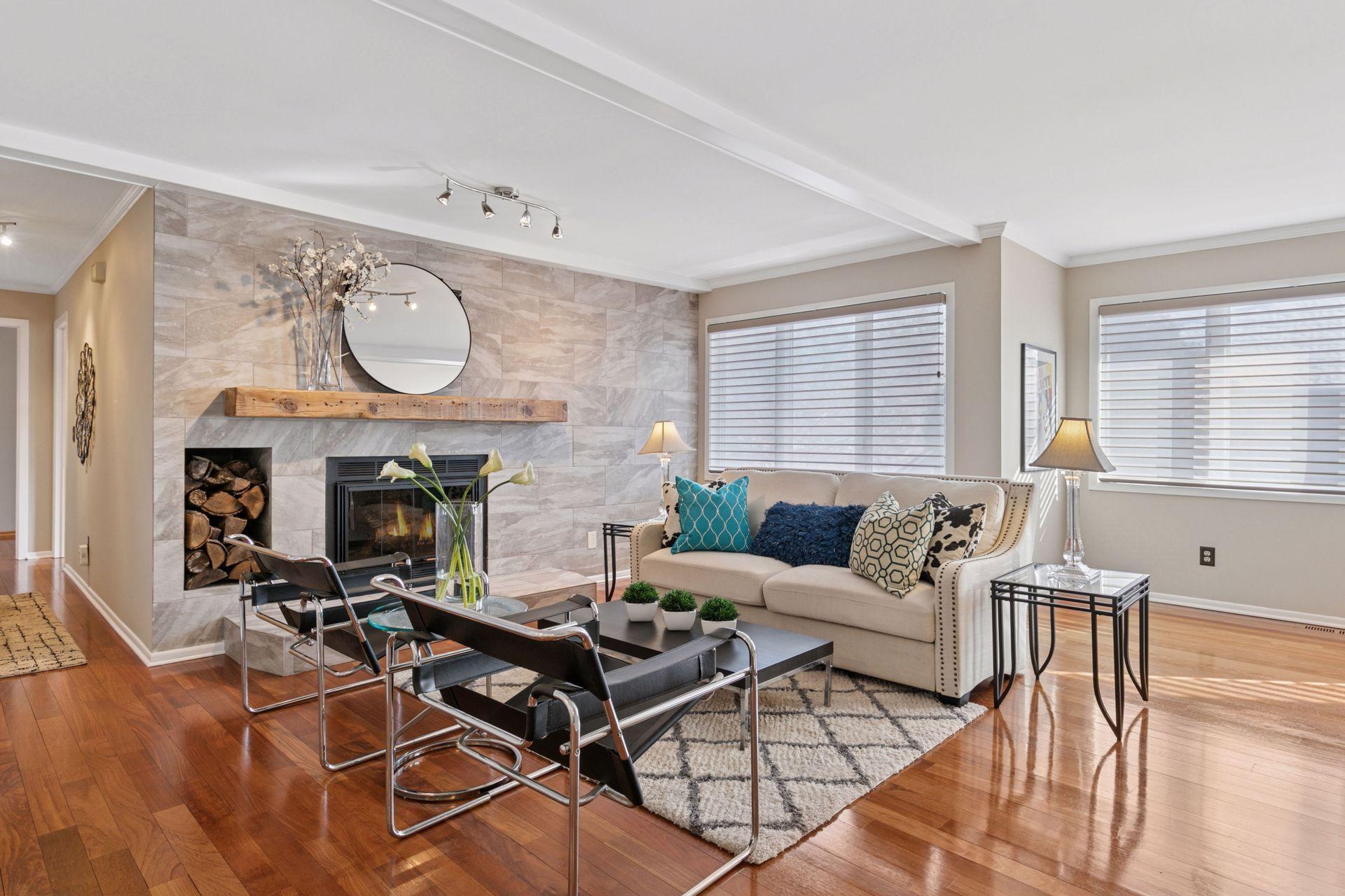 W 111th St, Minneapolis, MN 55438