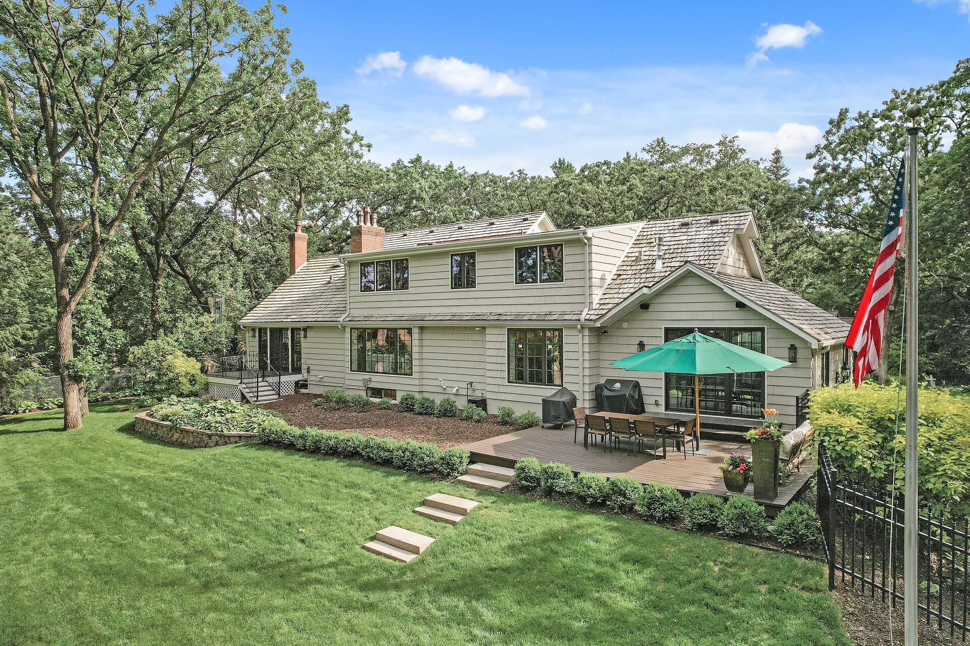 Saint Albans Rd E, Hopkins, MN 55305