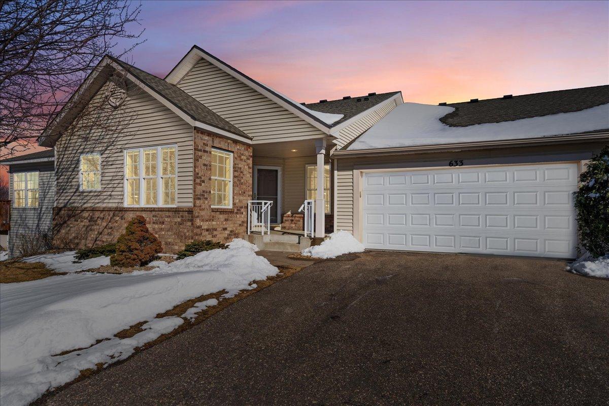 Woodland Dr, Saint Paul, MN 55115