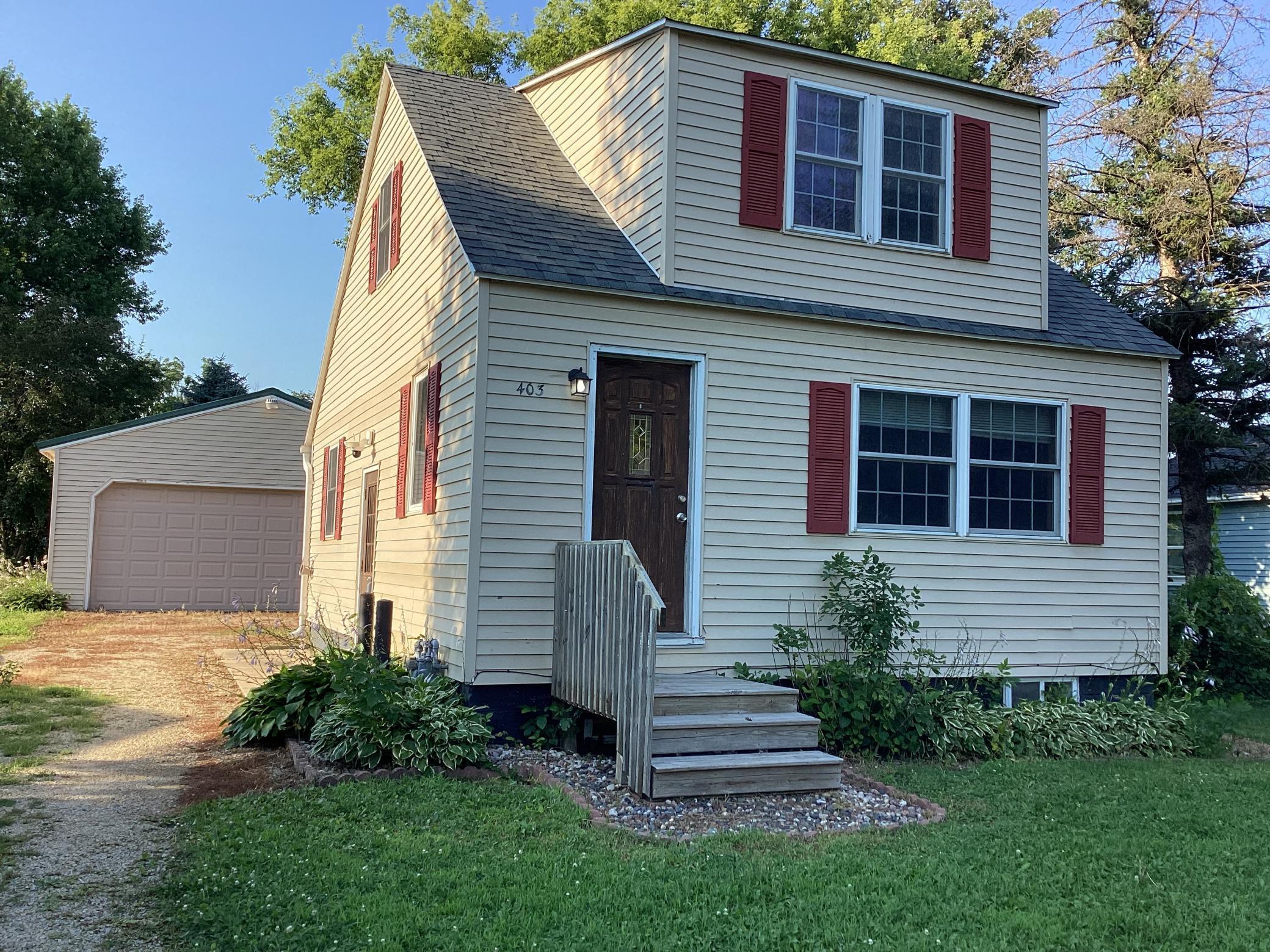 Se Pleasant St, Brownsdale, MN 55918