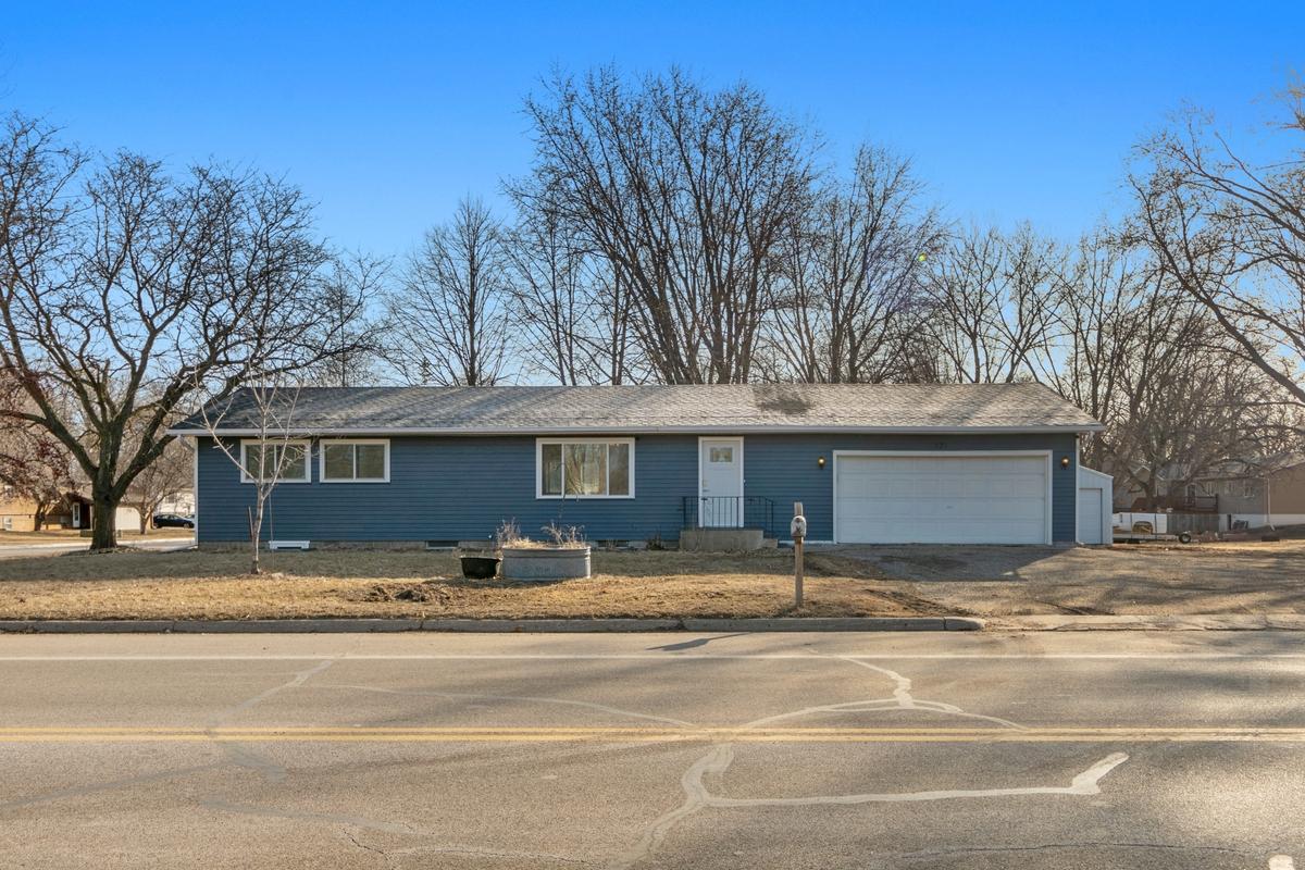 Excelsior Ave S, Annandale, MN 55302