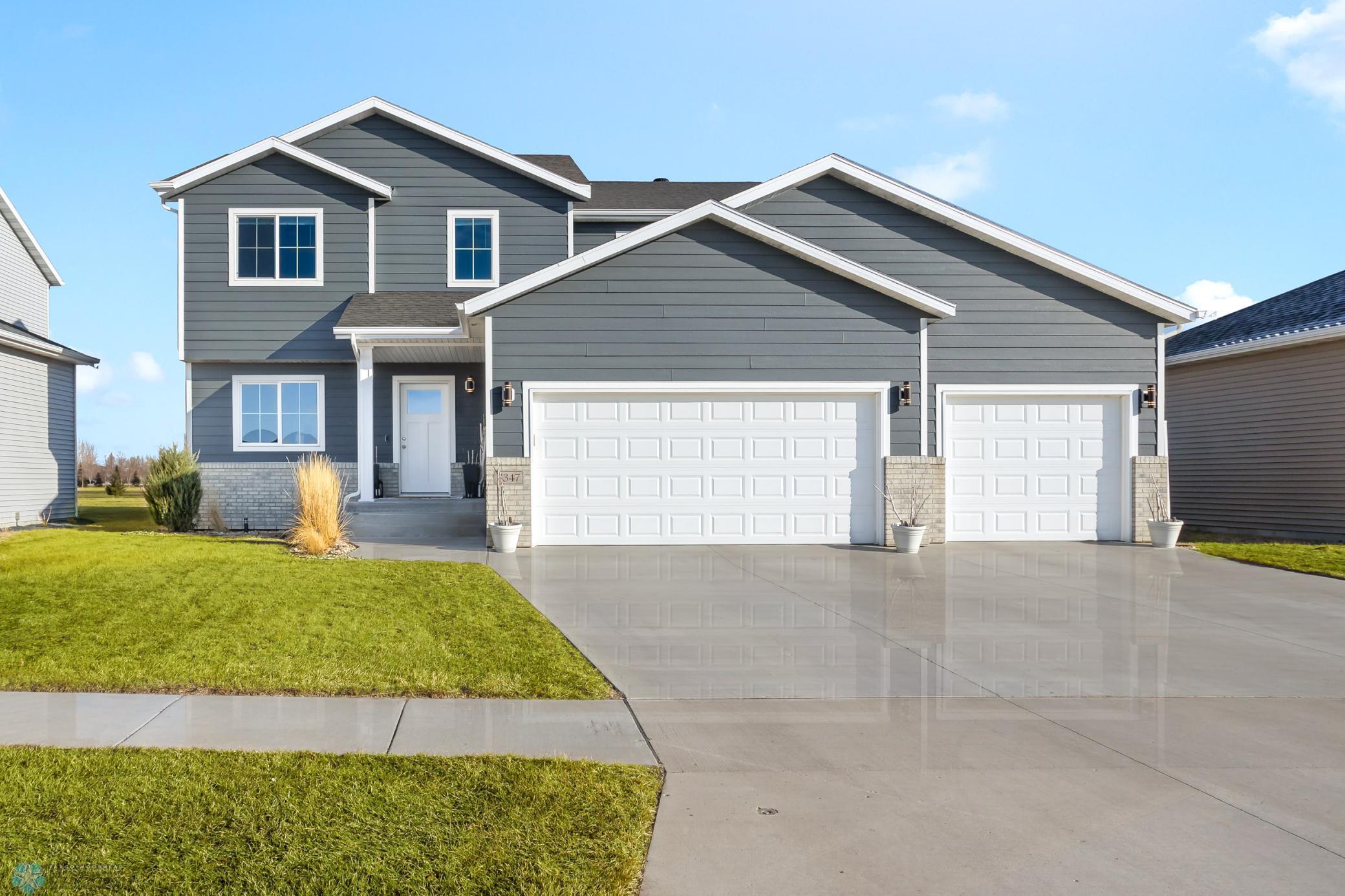 54th Ave S, Fargo, ND 58104