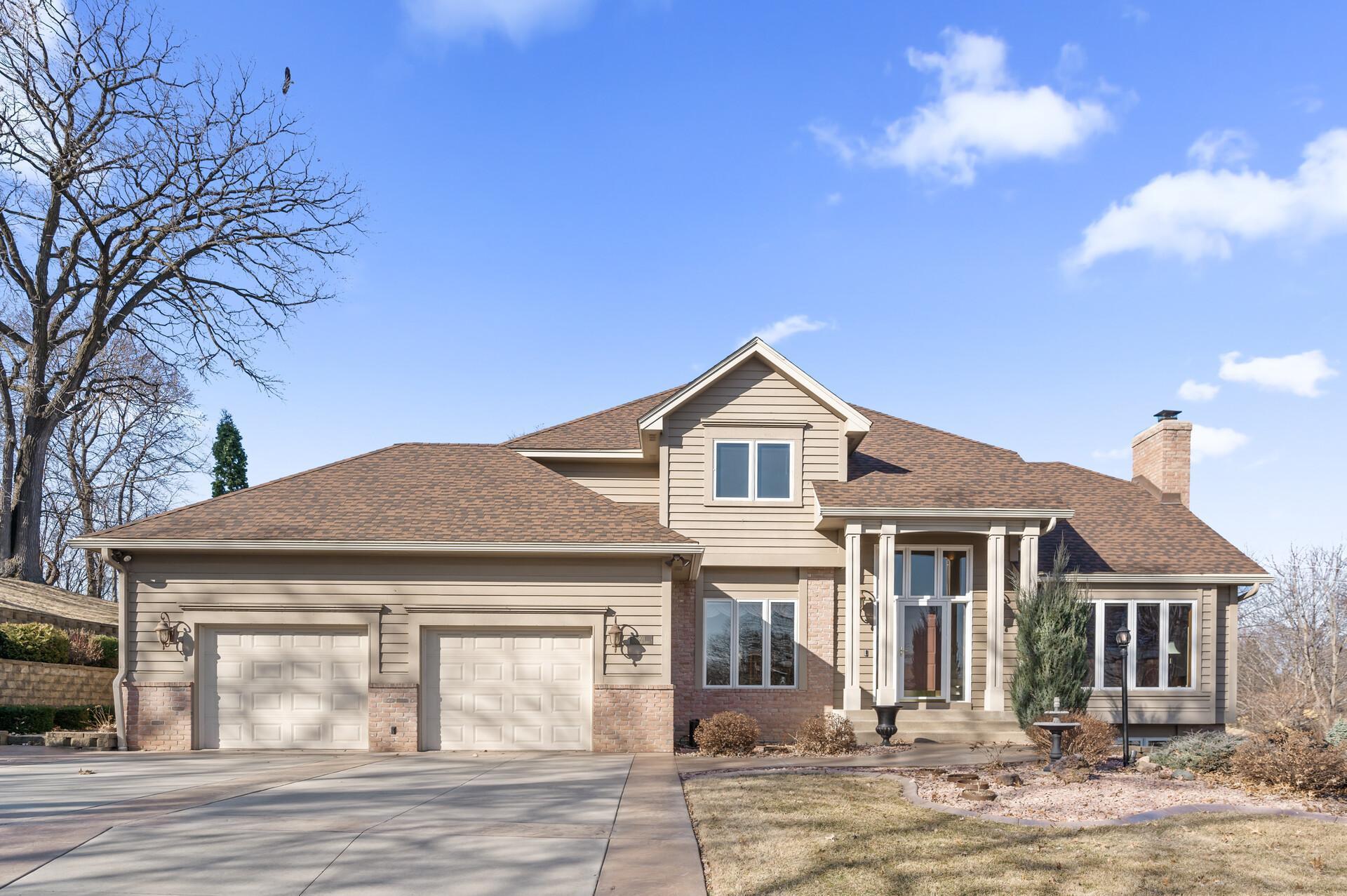 Garrison Ct, Burnsville, MN 55337