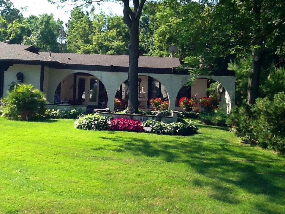 Westmoreland Ln, Minneapolis, MN 55426
