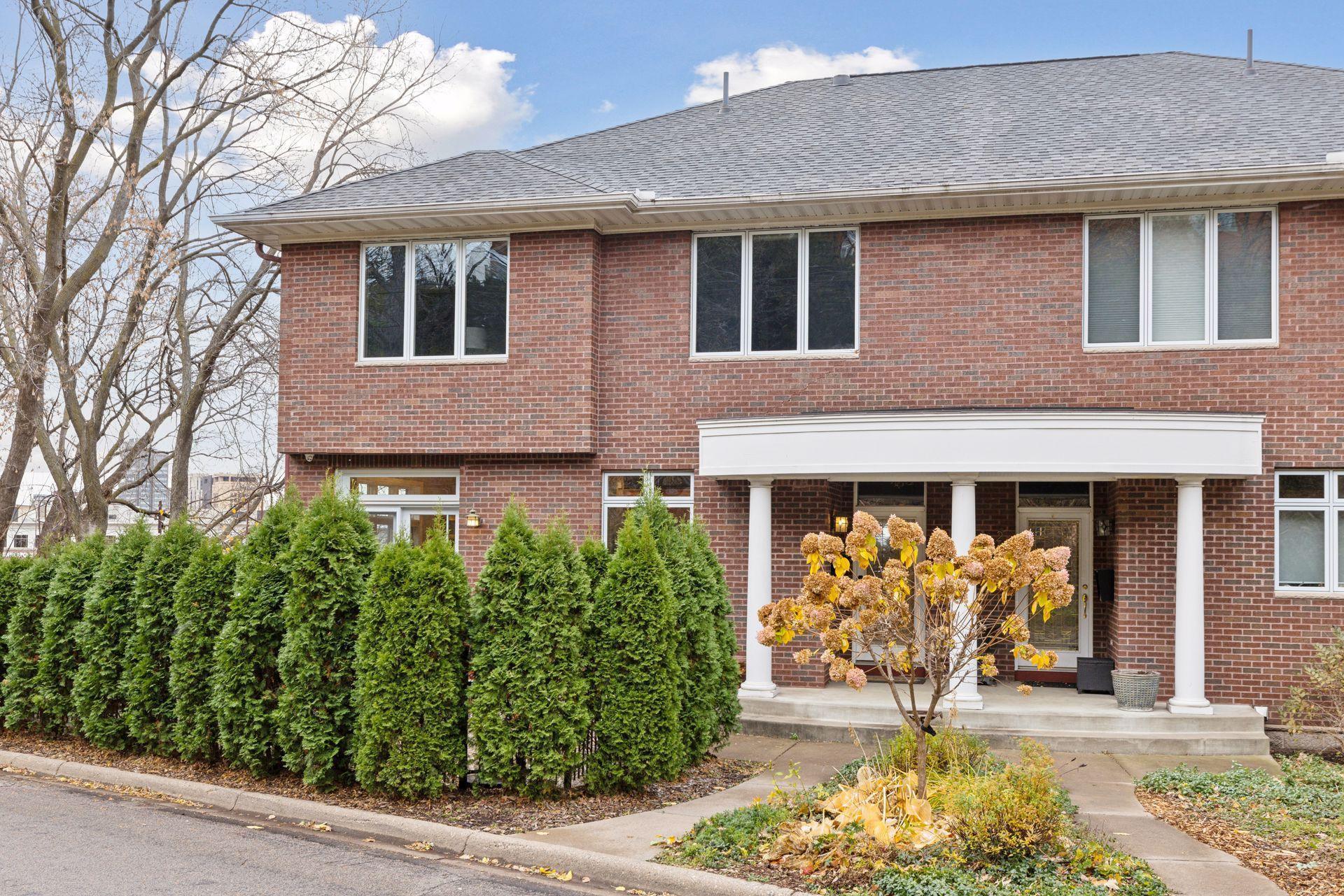 Irvine Ave, Saint Paul, MN 55102