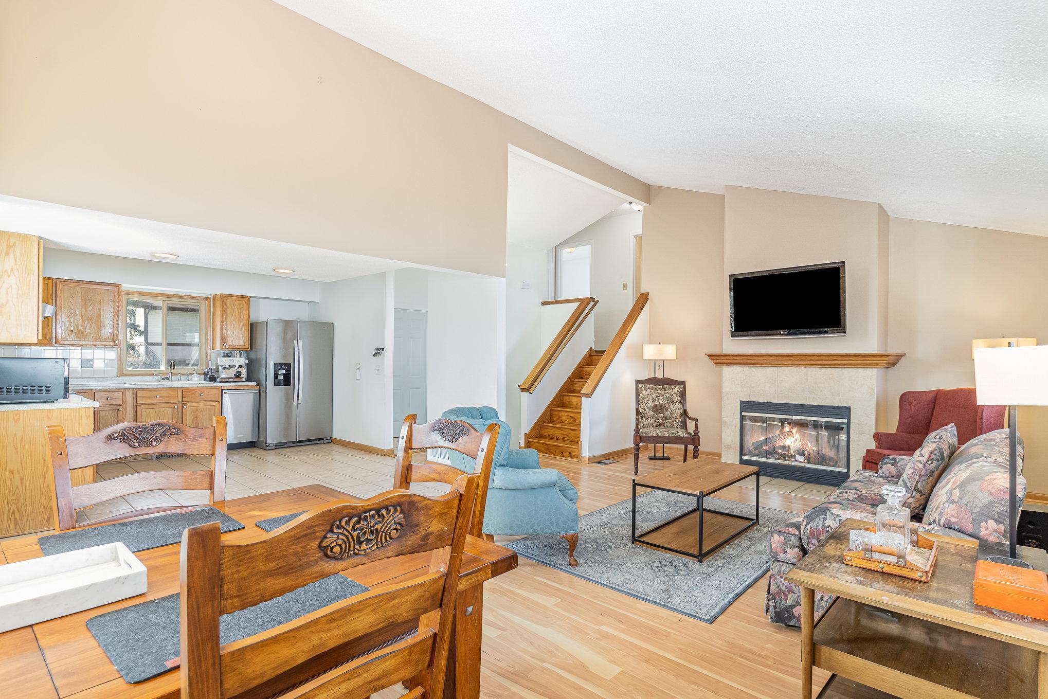 Aurora Ave, Saint Paul, MN 55103