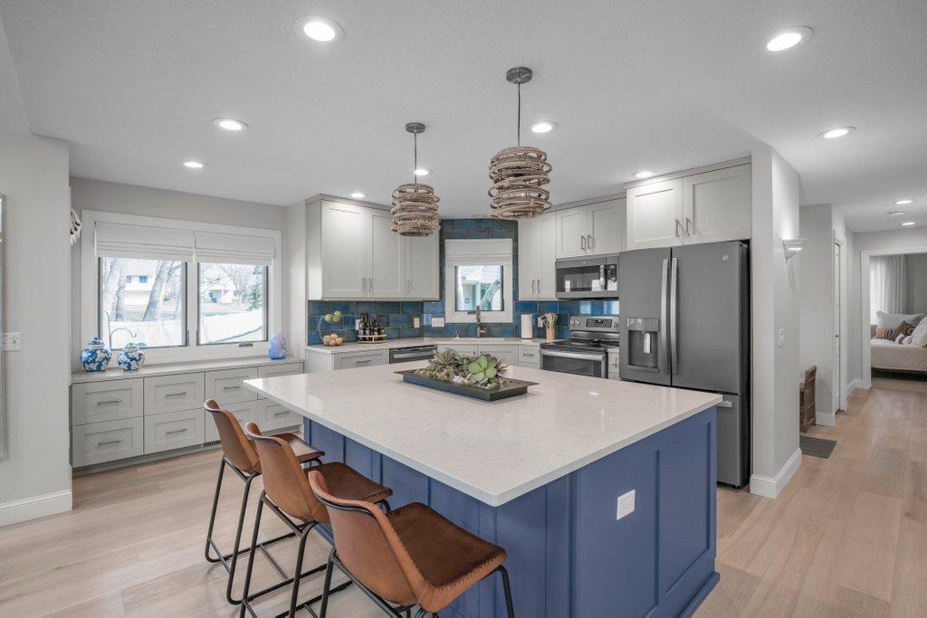 Rice Lake Rd, Maple Grove, MN 55369