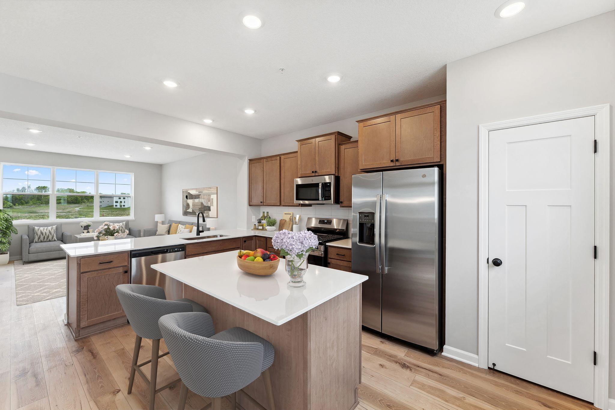 Birchwood Cir, Chaska, MN 55318